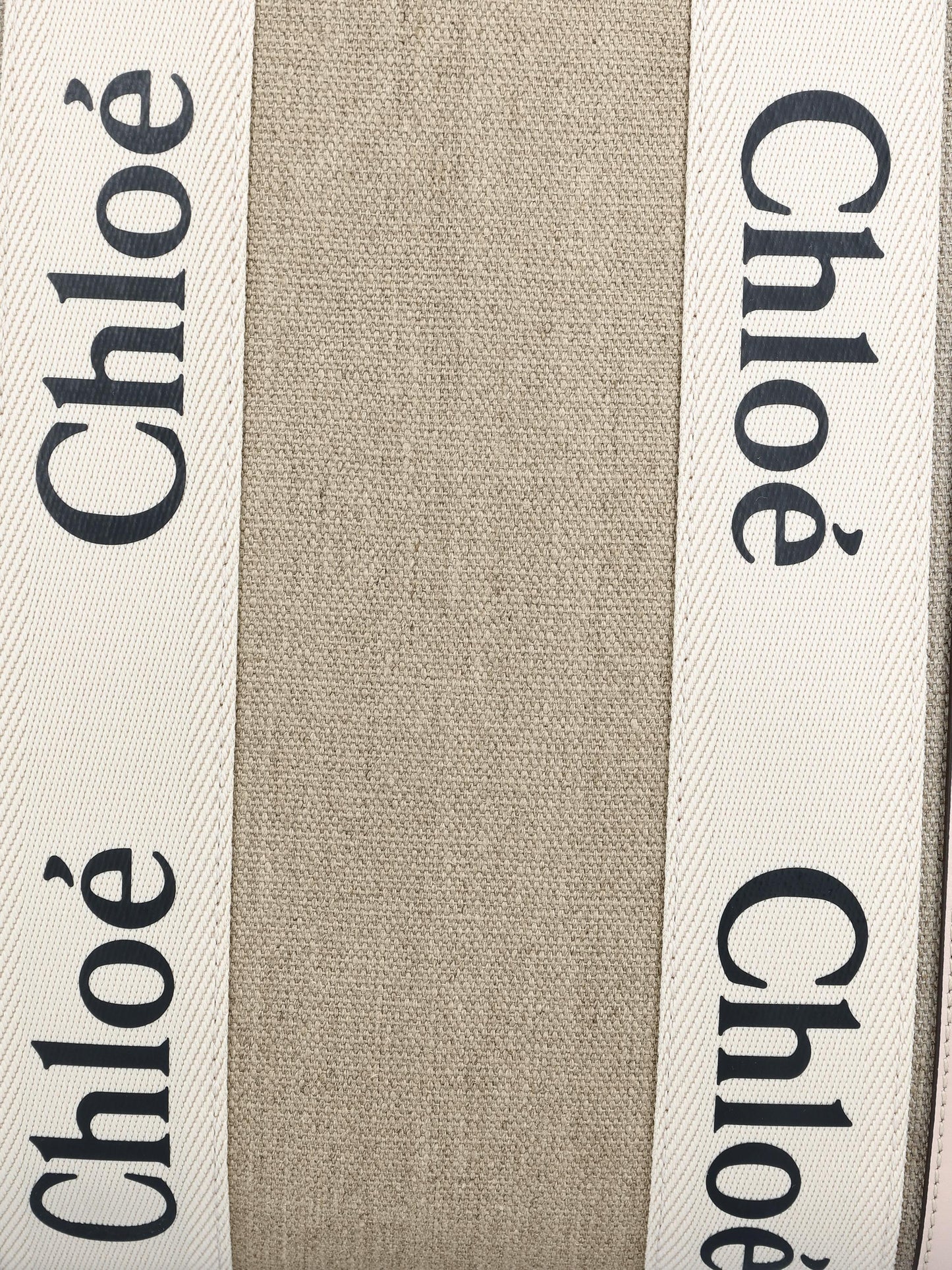 Borsa realizzata in lino e pelle di vitello. CHC22AS383I26 6J5 CHLOE'