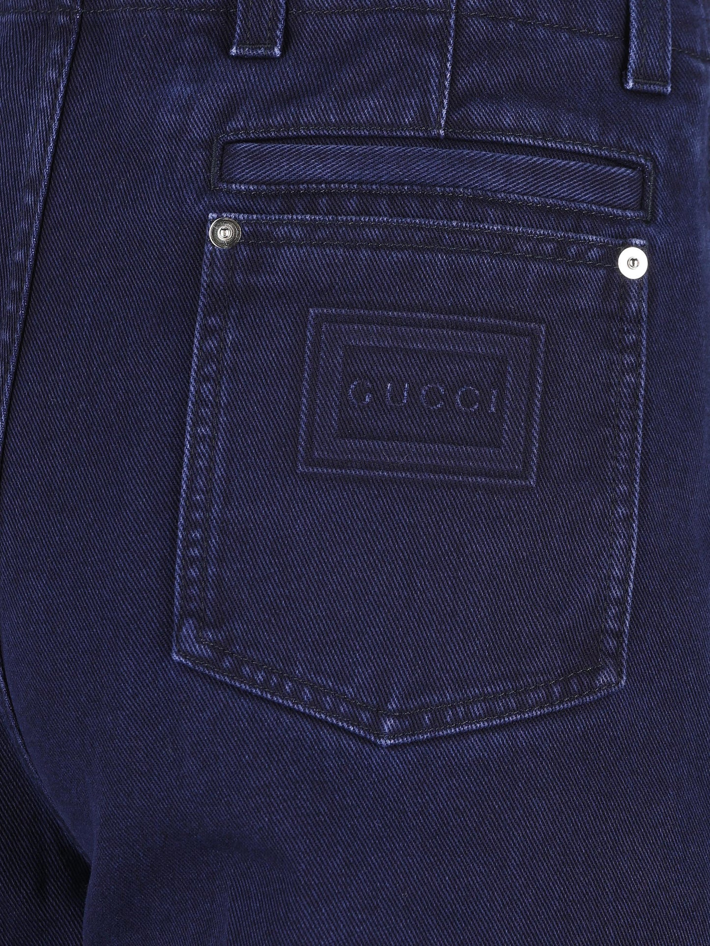 Pantaloni in Denim Délavé con Etichetta in Rilievo 835168 XDDA84447 GUCCI