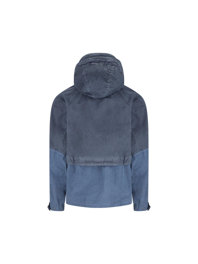 Giacca realizzata in cotone e poliammide. 20CMOW110A 110543D889 C.P COMPANY