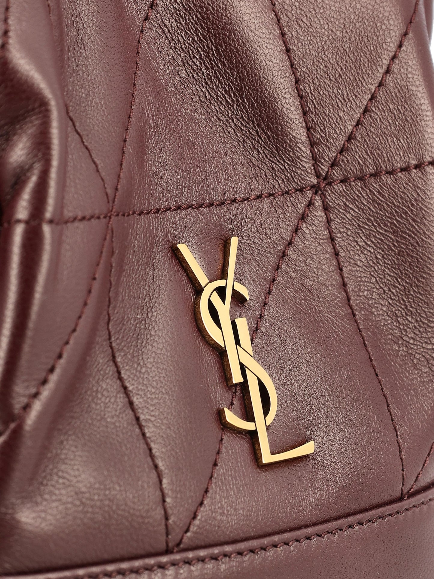 Borsa realizzata in pelle di agnello. 859174 AAB326195 SAINT LAURENT