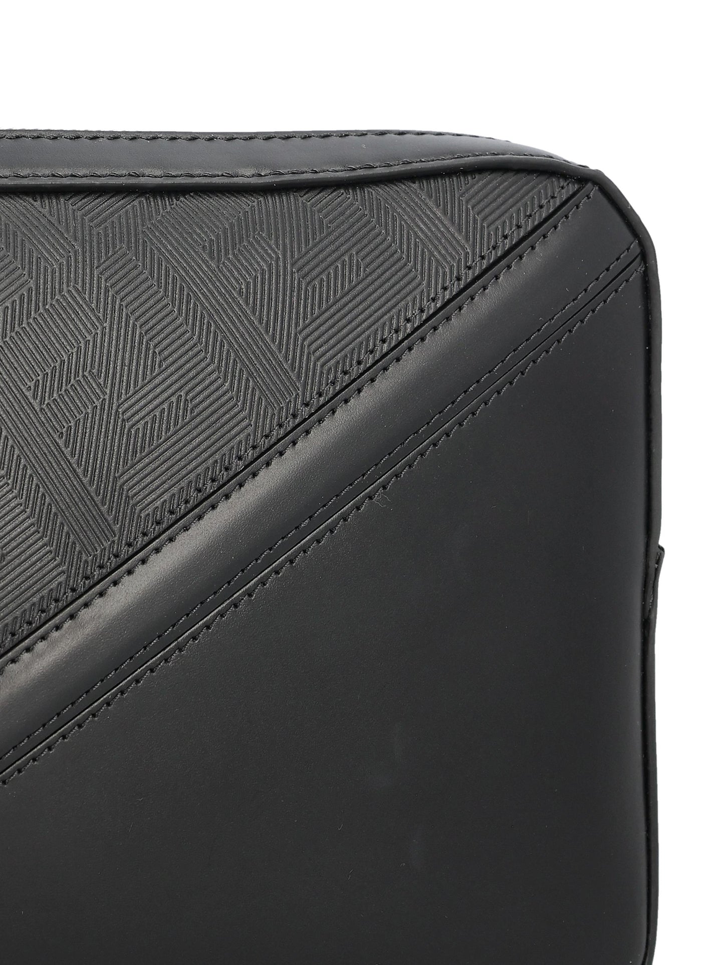 Borsa realizzata in pelle. 7M0286 AQW1F0GXN FENDI