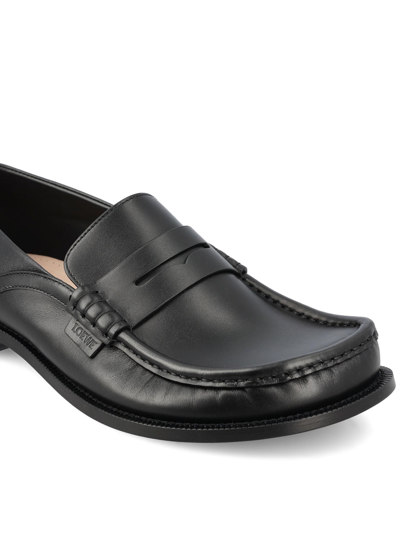 Mocassini realizzati in pelle. M816290X47 1100 LOEWE