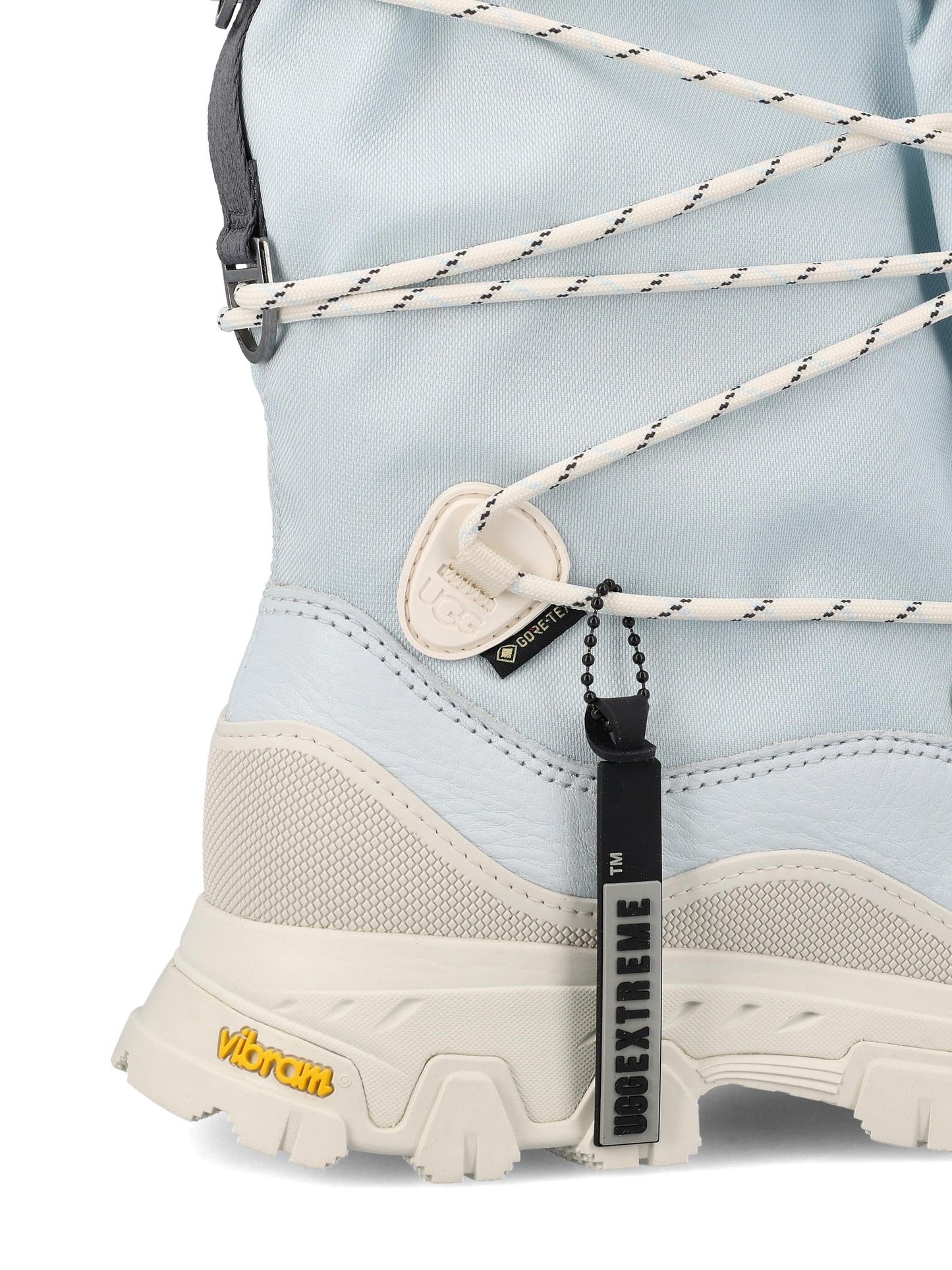 Stivali realizzati in pelle impermeabile. 1161890 REF UGG