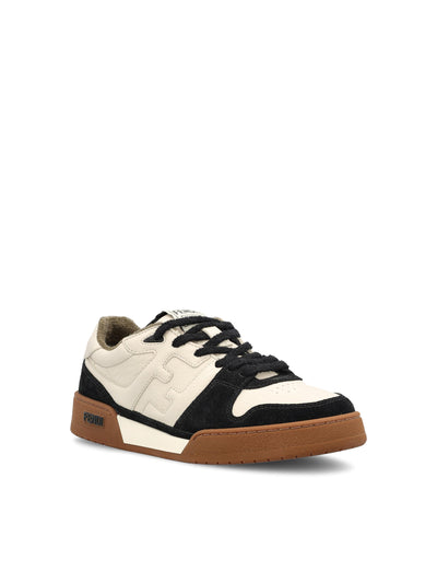 Sneakers realizzate in pelle di vitello. 8E8252 AHH2F1FZB FENDI