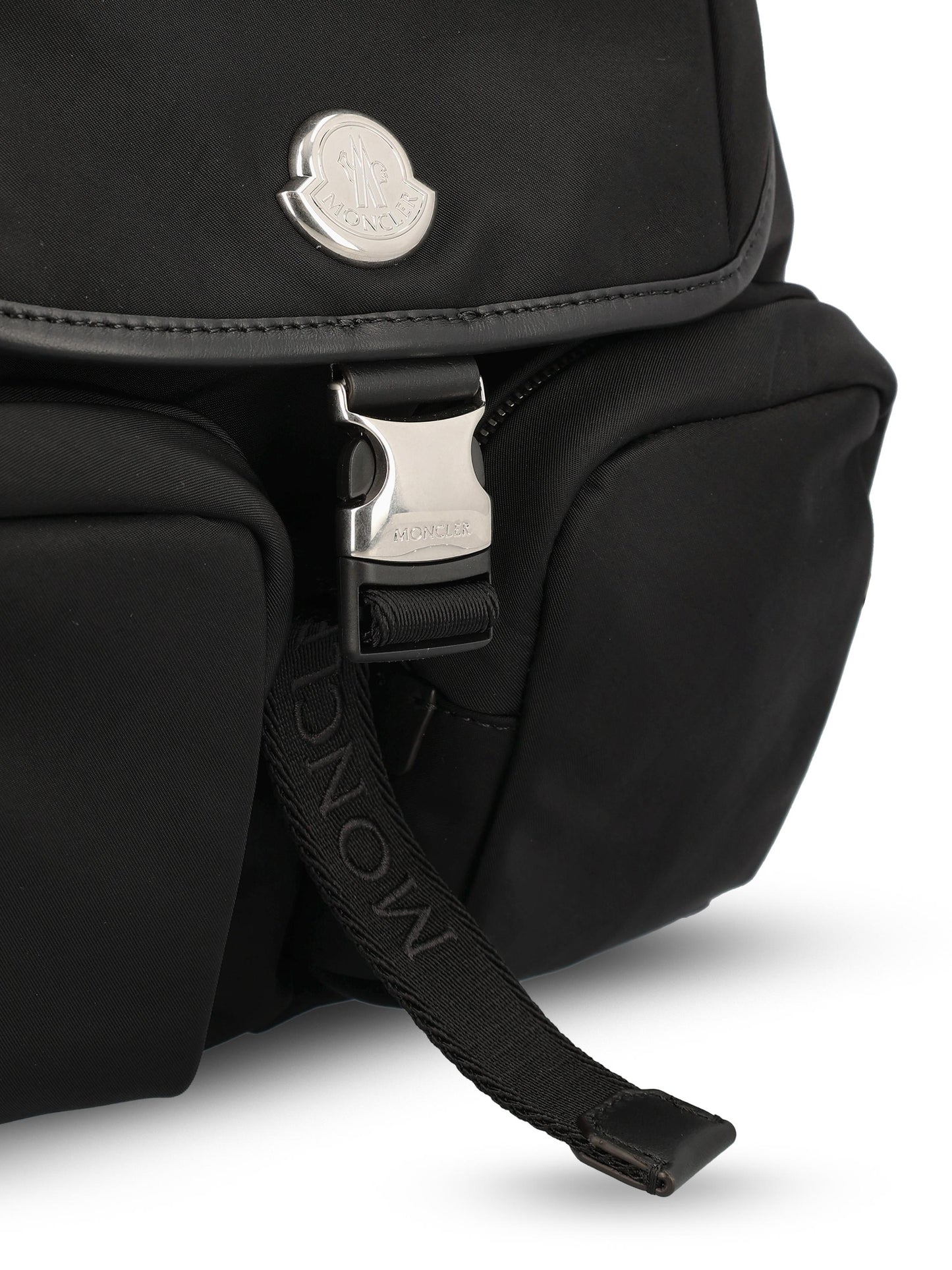 Zaino realizzato in poliestere. W5A00002 M6980999 MONCLER