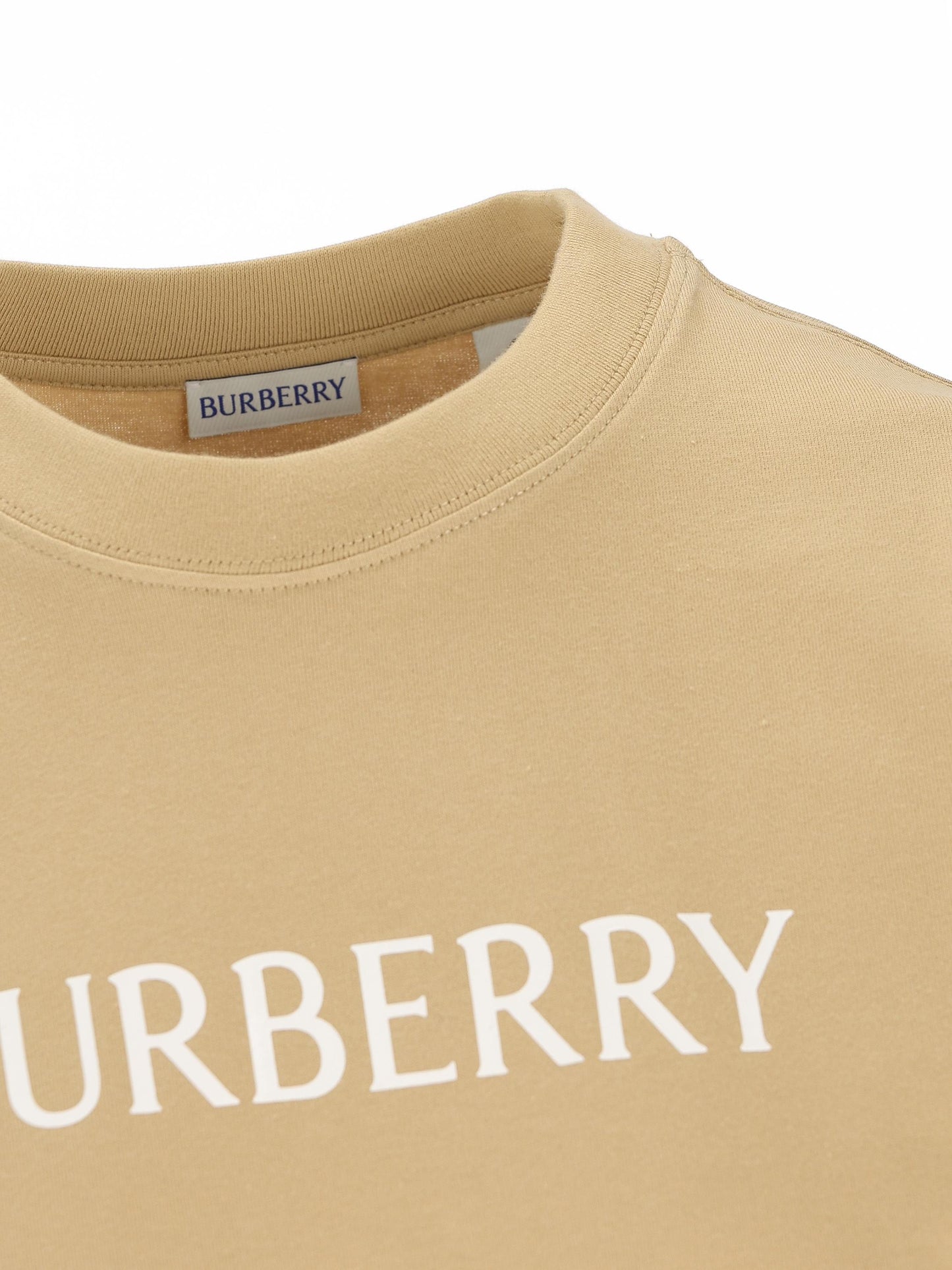 T-Shirt realizzata in cotone. 8118975 B8626 BURBERRY