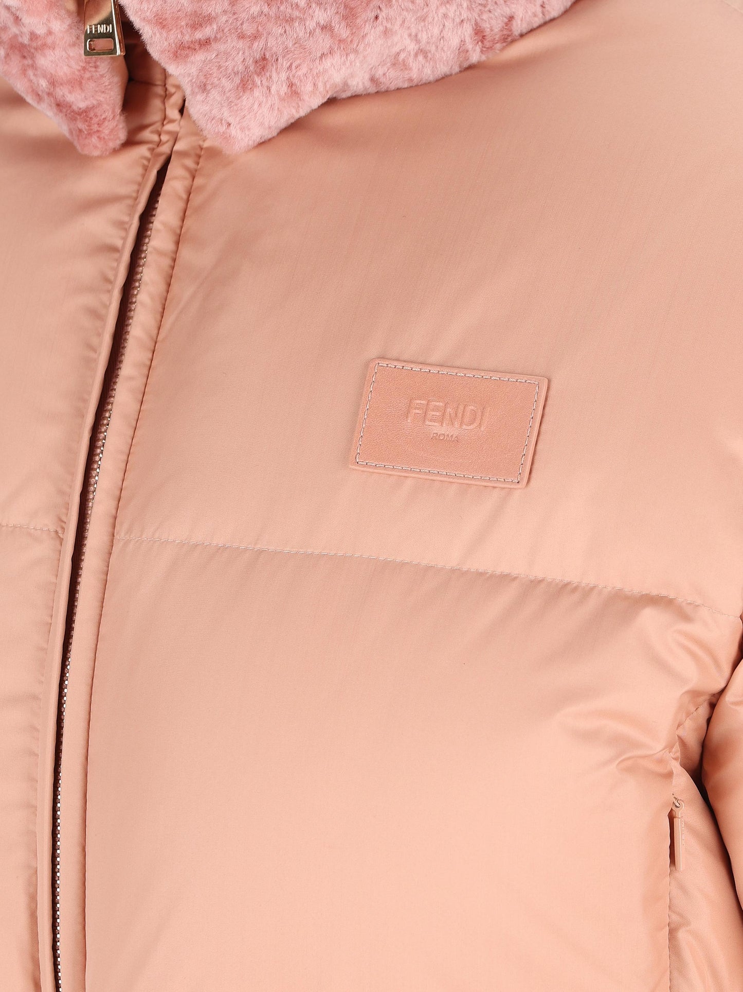 Piumino in tessuto tecnico. FAN214 AT8VF1T6N FENDI