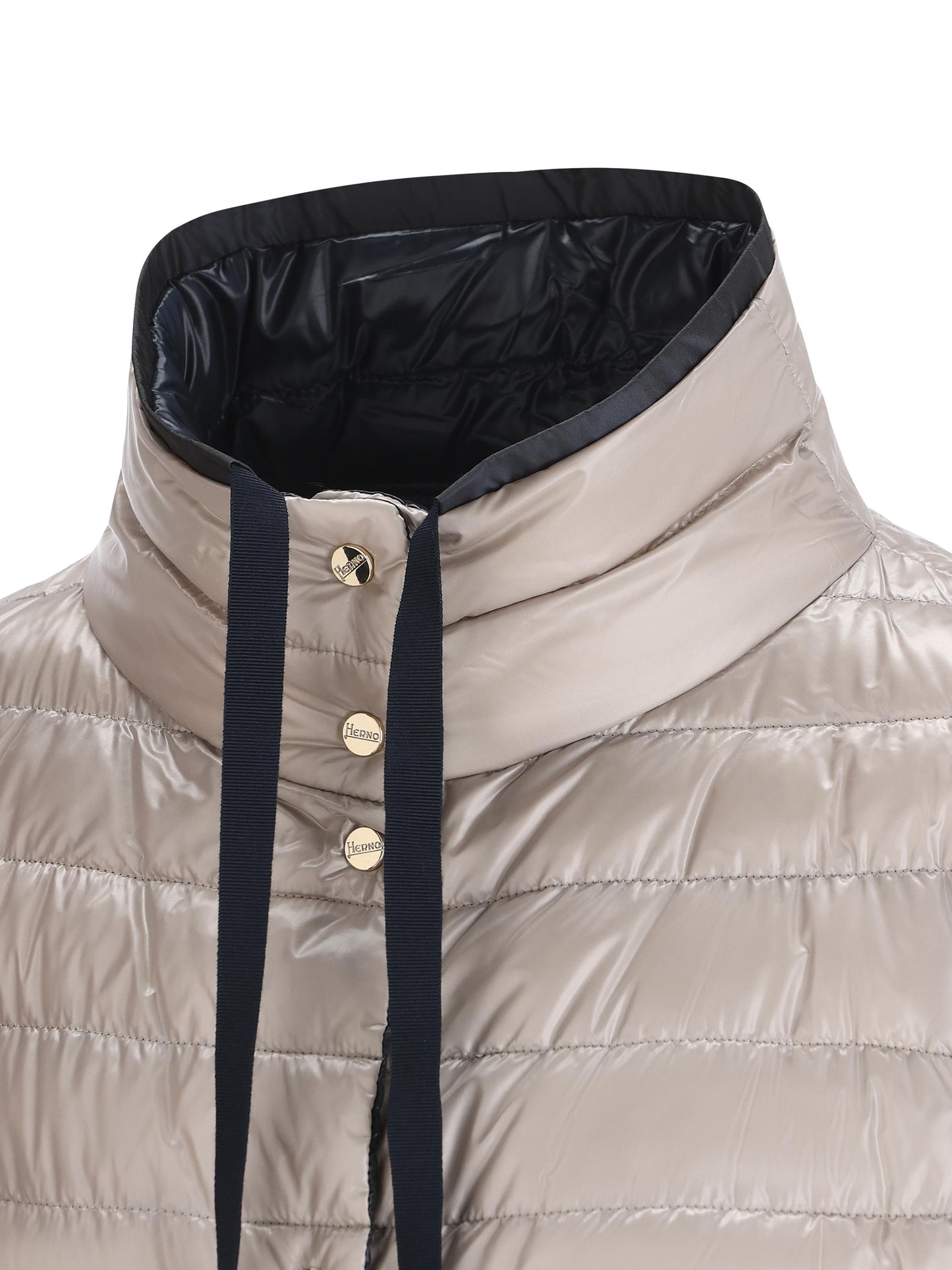 Piumino realizzato in poliammide. PI001846D 12017Z9290 HERNO