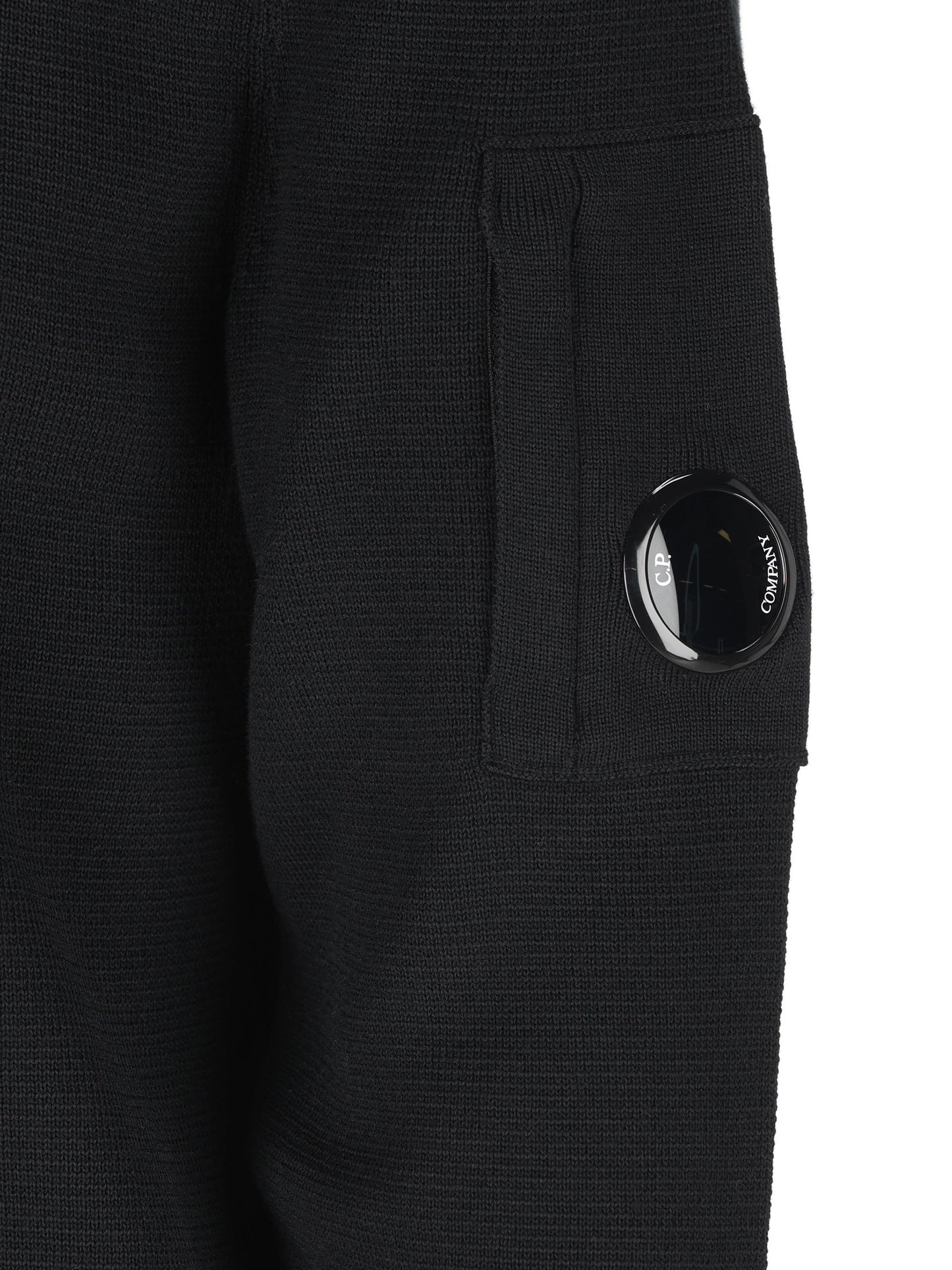 Maglione half zip realizzato in Re-Wool. 19CMKN201A 006595A999 C.P COMPANY