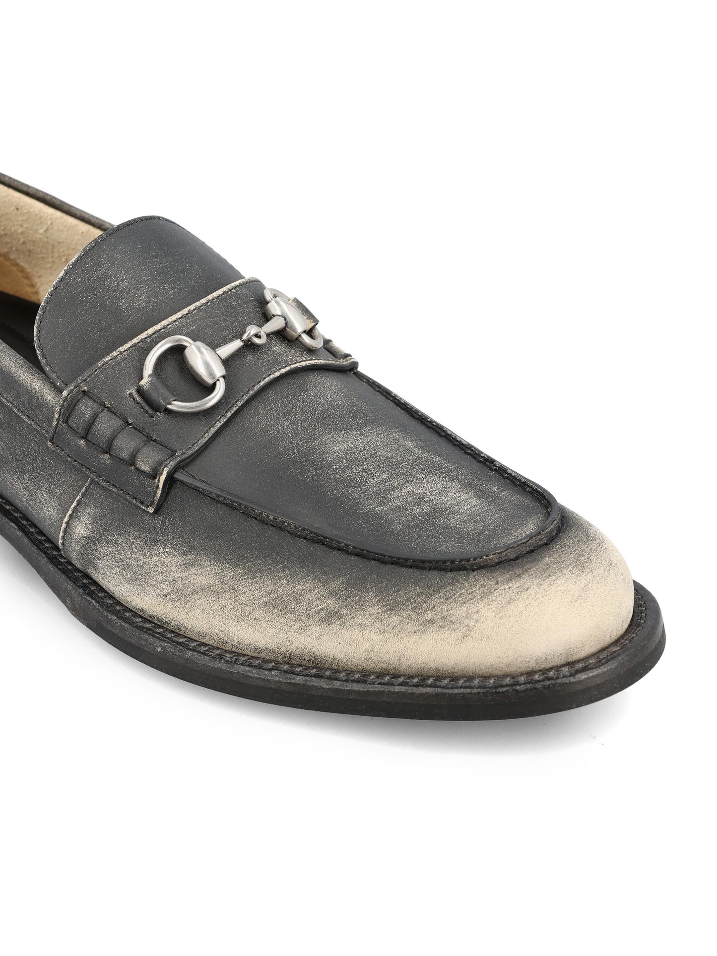 Mocassini realizzati in pelle. 853291 AAFZ41000 GUCCI