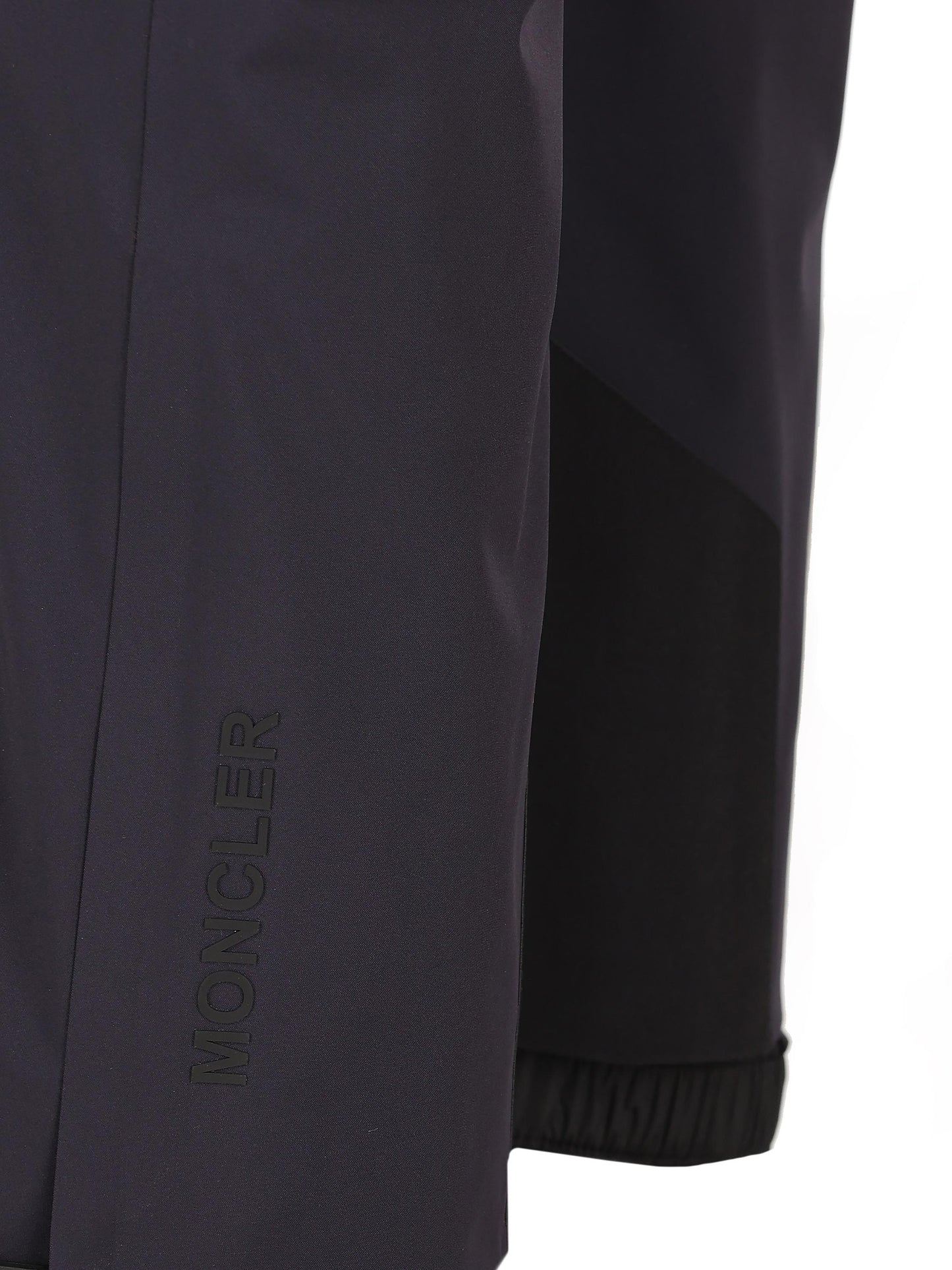 Pantaloni realizzati in poliammide. M2G00007 53066742 MONCLER GRENOBLE