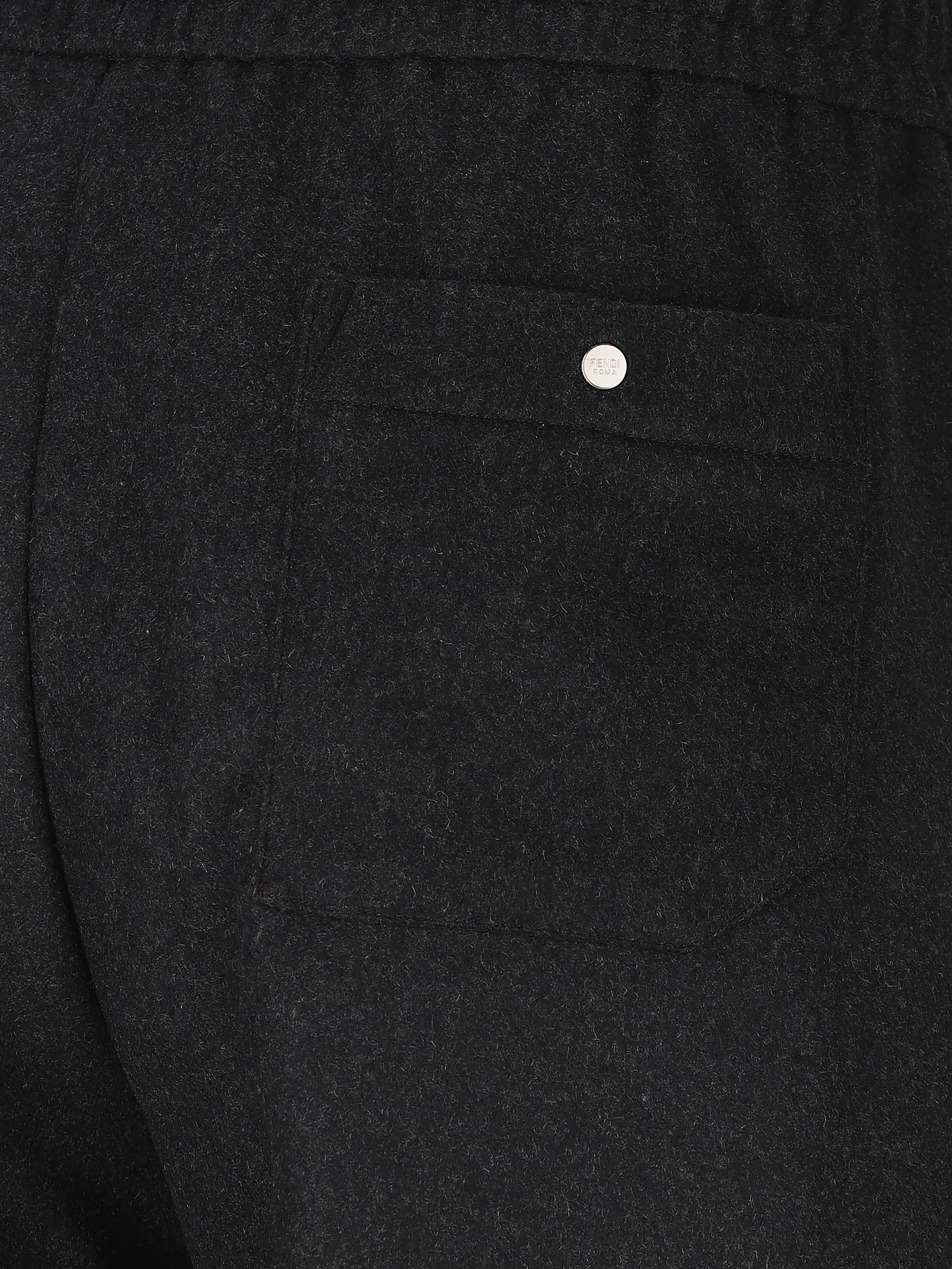 Pantaloni realizzati in cashmere ed elastan. FAB935 AVINF0TY6 FENDI