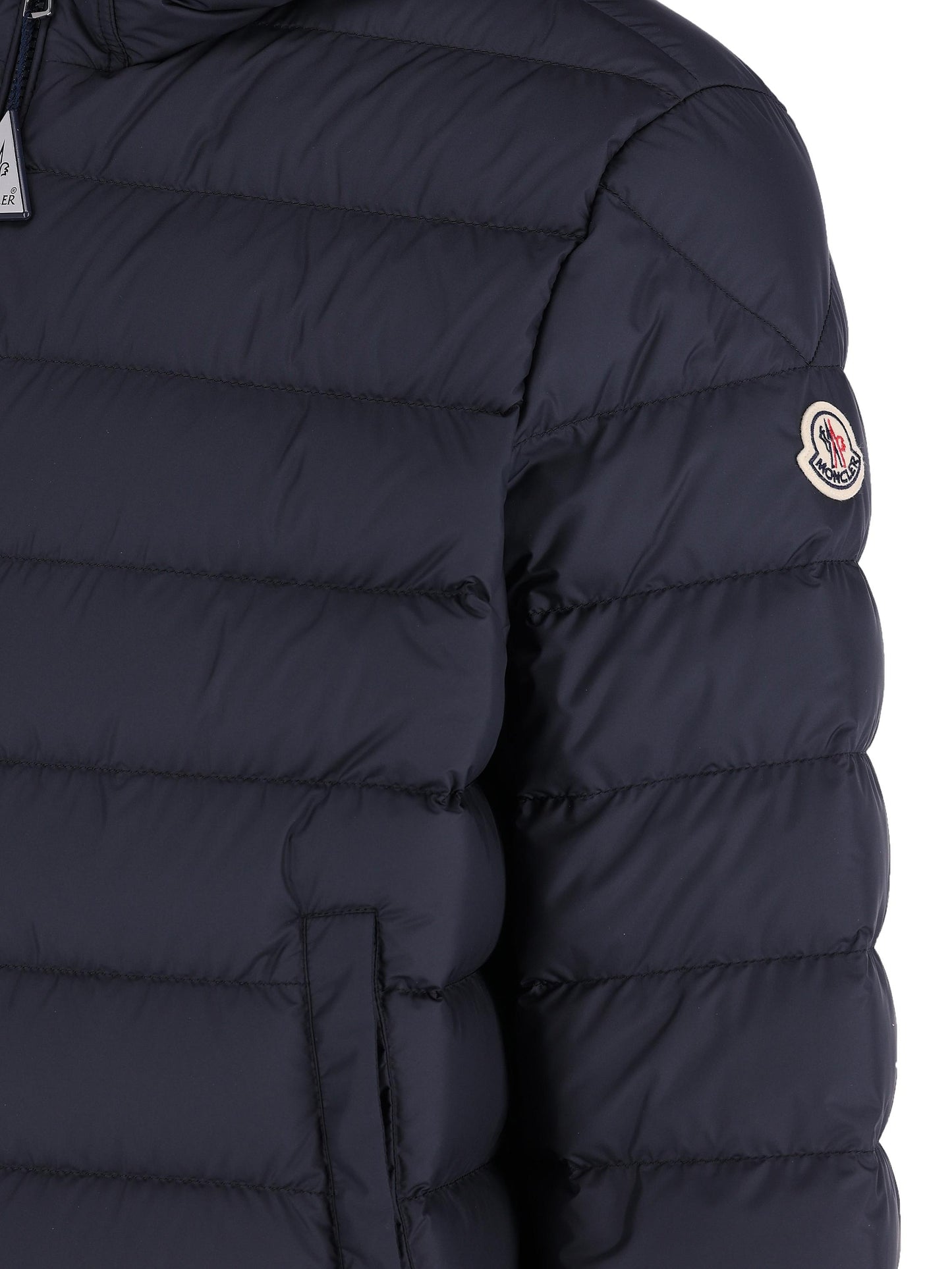 Piumino realizzato in poliestere. M1A00006 597X2779 MONCLER