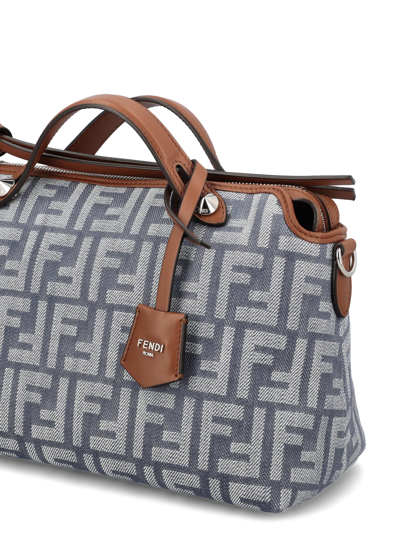 Borsa realizzata in tessuto jacquard. 8BL155 AUT4F1SXP FENDI