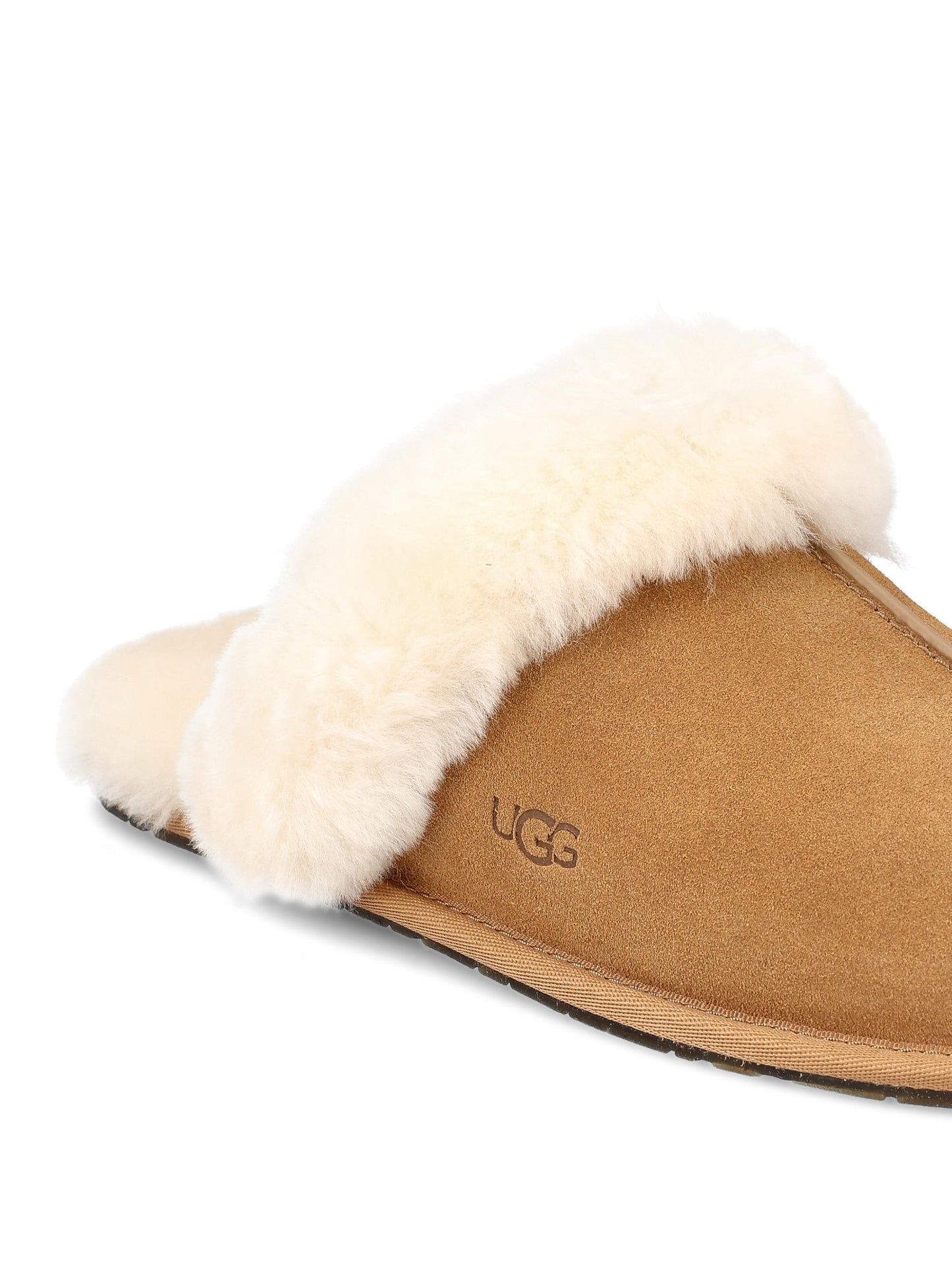 Ciabatte realizzate in pelle scamosciata. 1106872 CHE UGG