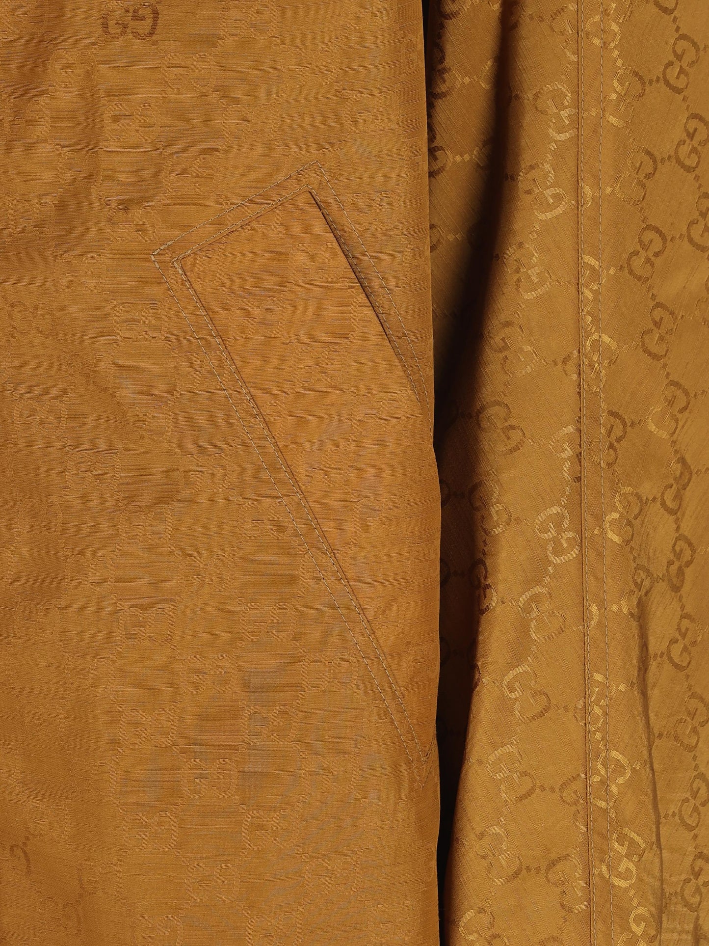 Giacca realizzata in poliammide. 847323 ZAUC02709 GUCCI