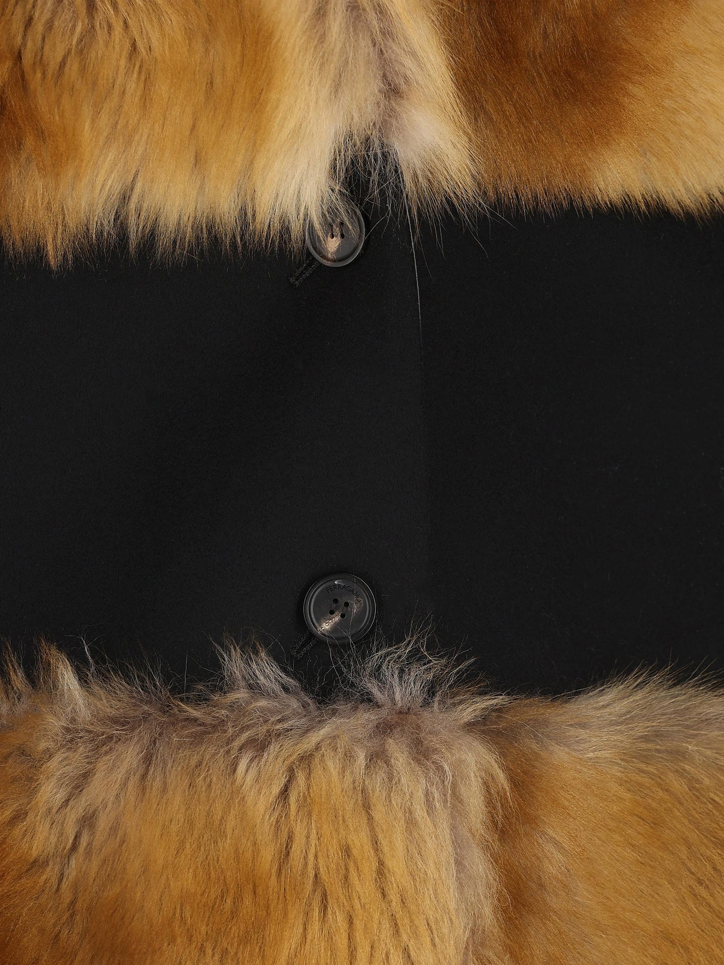 Cappotto realizzato in shearling. 13H726 788382001 SALVATORE FERRAGAMO