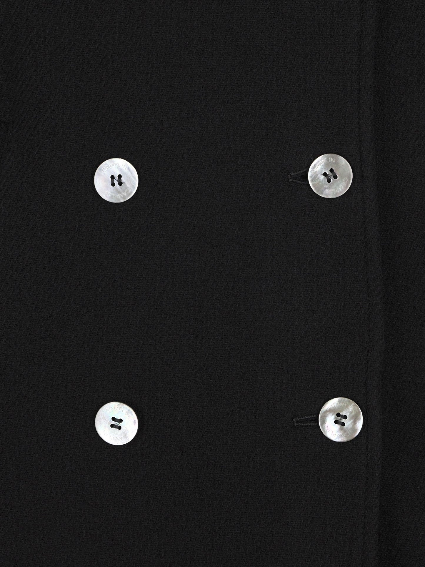 Cappotto realizzato in lana e poliammide. 38320019 TB CAMPLIN