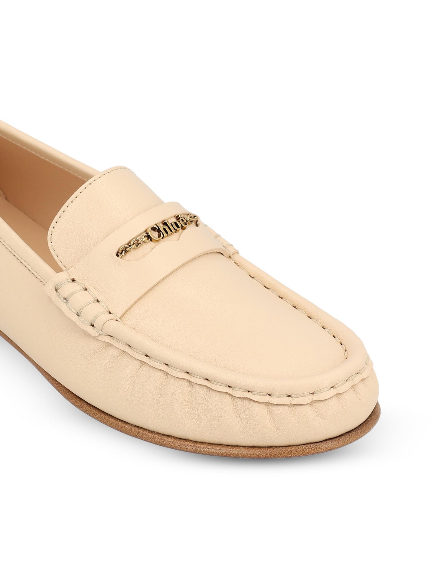 Mocassini realizzati in pelle di vitello. CHC25A11SPI 24Q CHLOE'