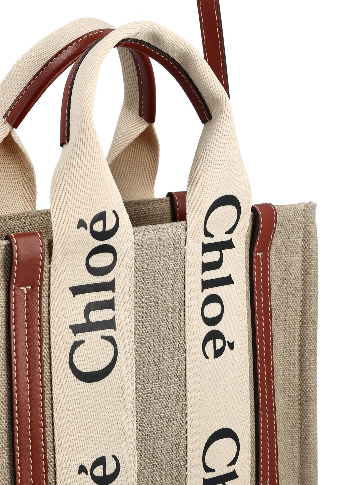 Borsa realizzata in tela di lino e pelle di vitello. CHC22AS397I26 90U CHLOE'