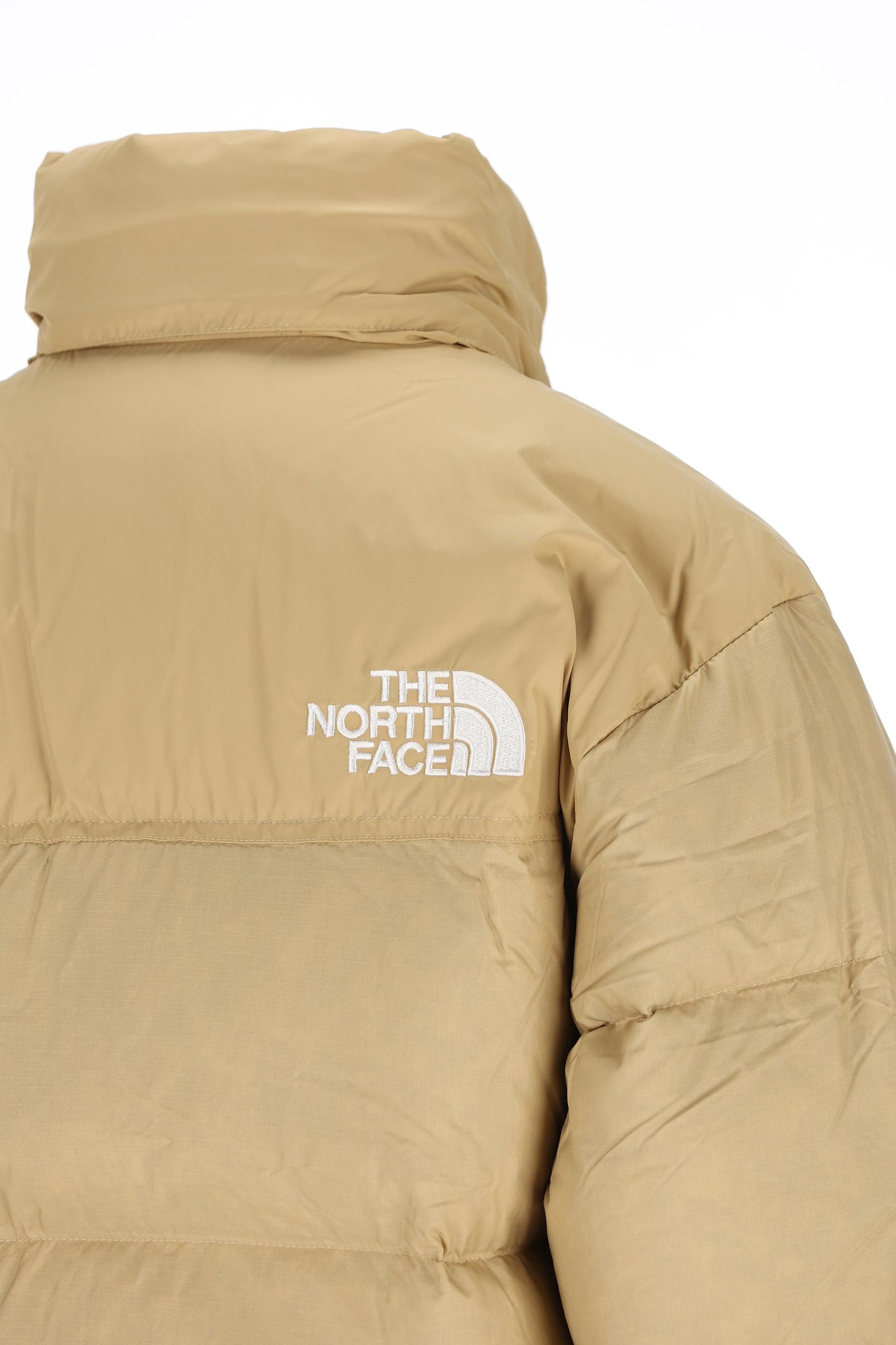 Piumino realizzato in nylon. NF0A3XEO GM31 THE NORTH FACE