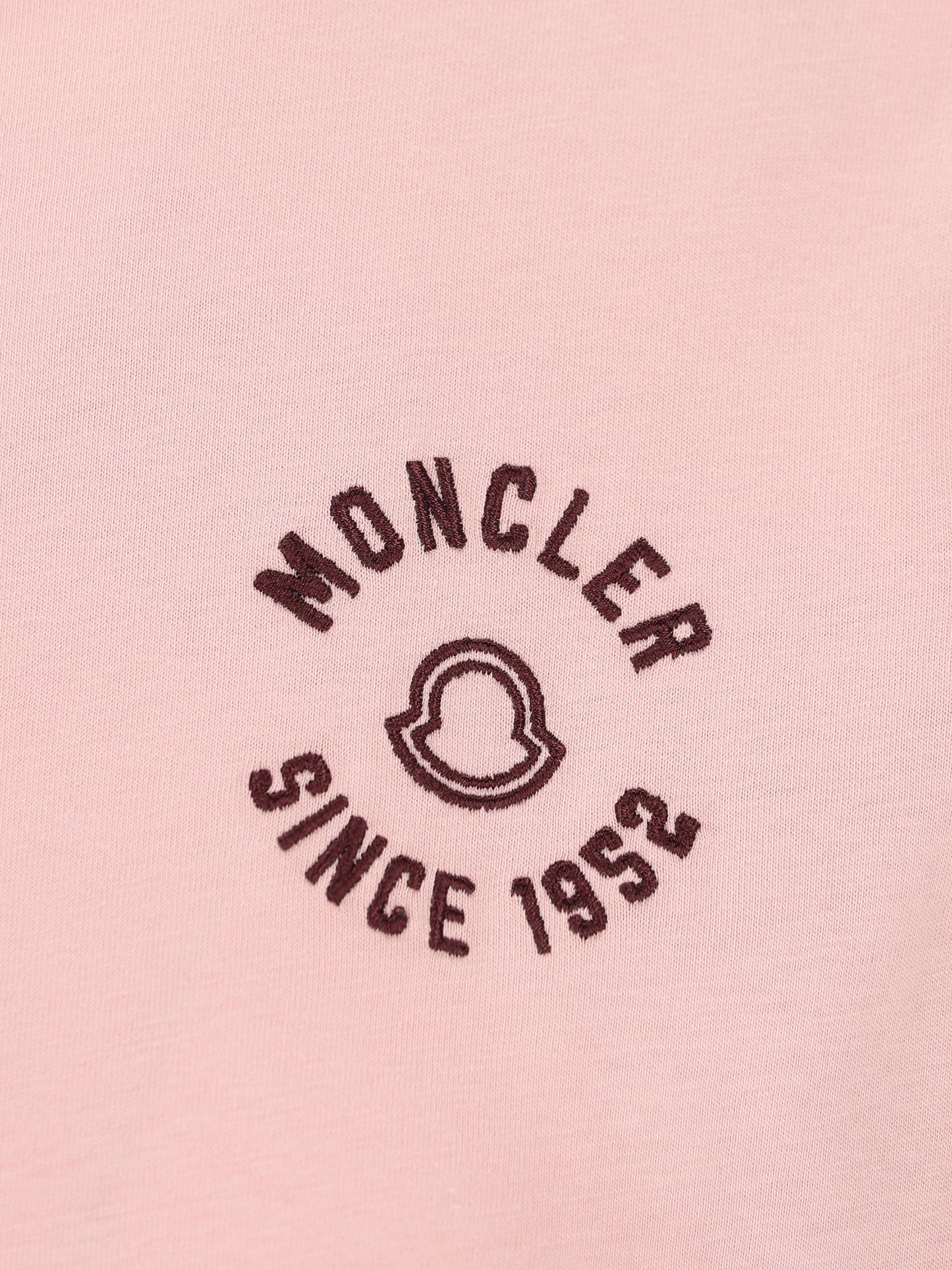 T-shirt realizzata in cotone. W8C00030 89AUO51E MONCLER