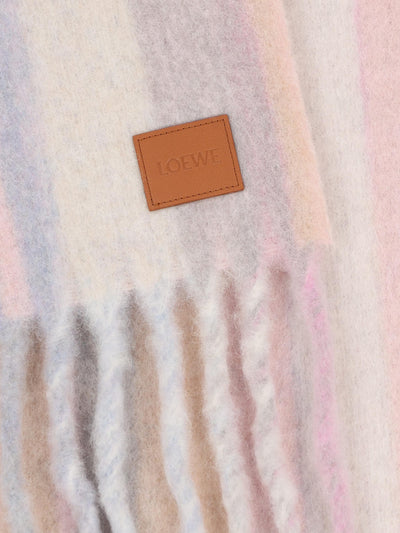 Sciarpa realizzata in alpaca e lana. FSA5SS3W01 7994 LOEWE