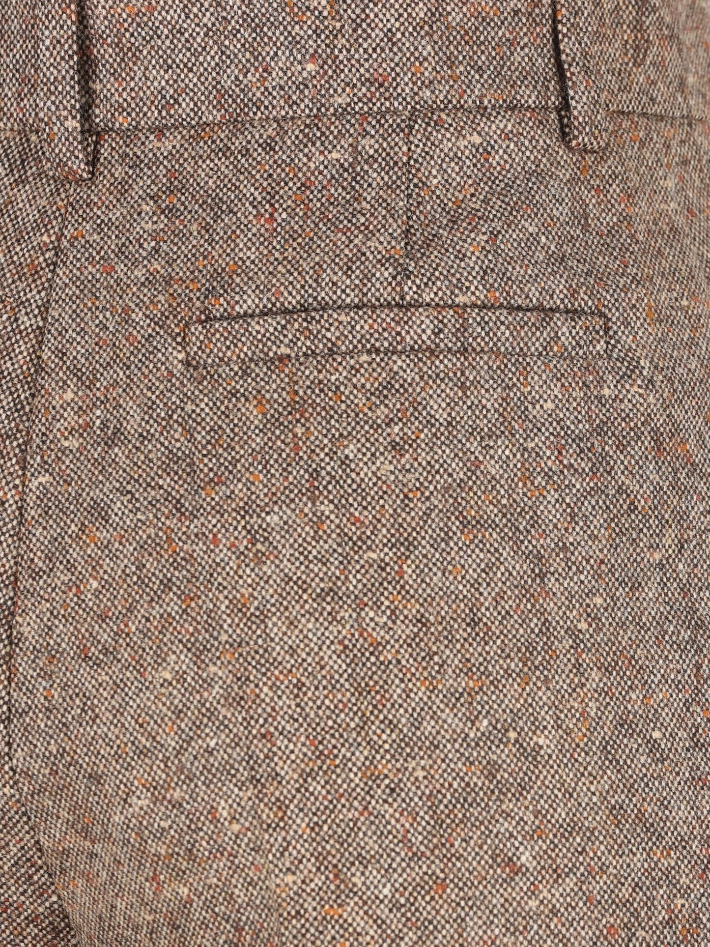 Pantaloni realizzati in lana vergine. 7B0RB6S09US N48 VALENTINO GARAVANI