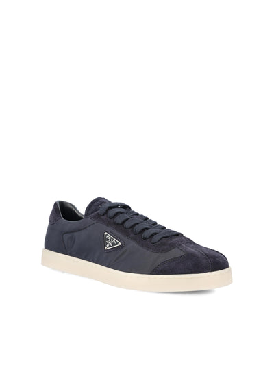 Sneakers realizzate in poliammide riciclata. 2EE454 D7CF0008 PRADA