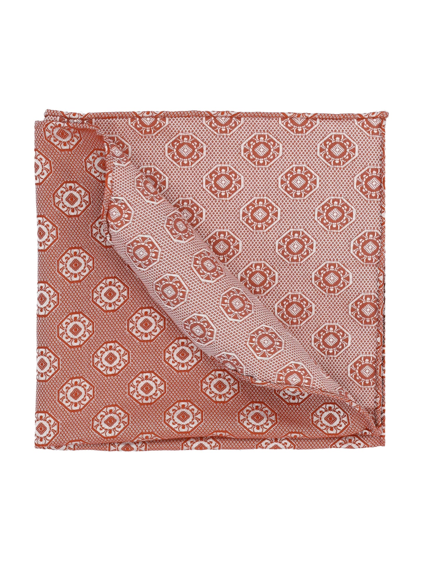 Pochette realizzata in seta. MX8740091 C002 BRUNELLO CUCINELLI