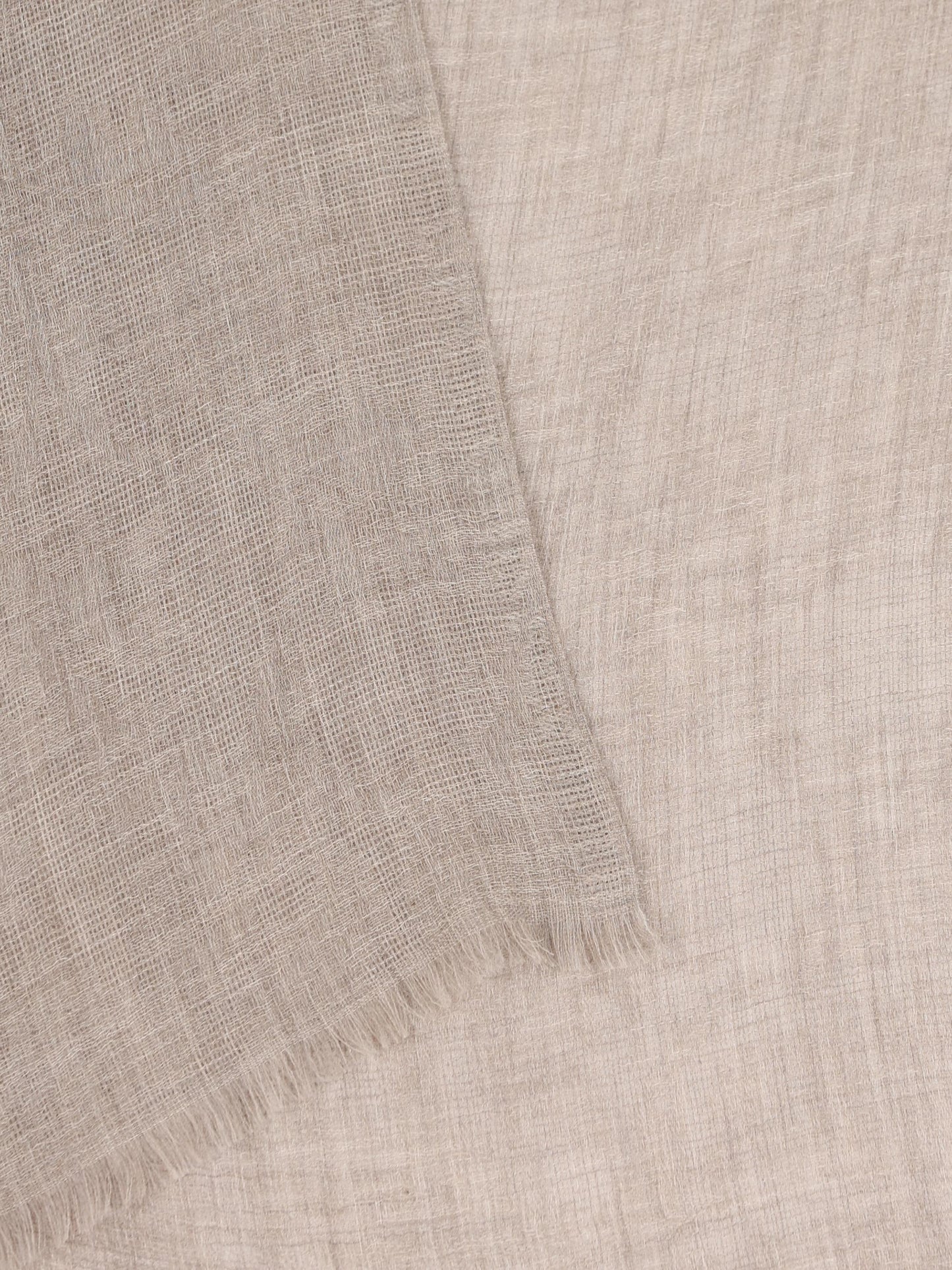 Stola realizzata in cashmere. FAQ0607 M0XQ LORO PIANA