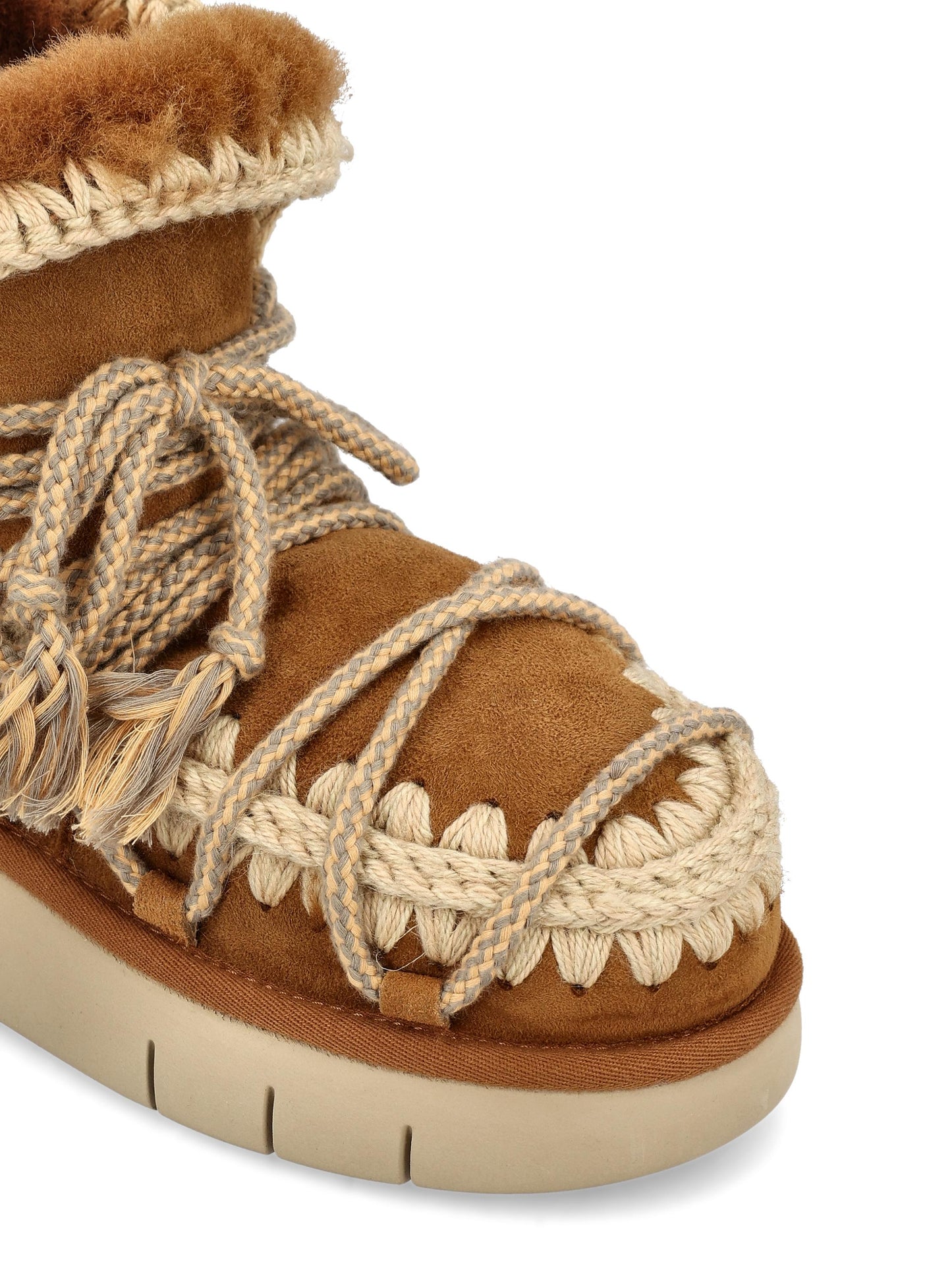 Stivale realizzato a mano in pelle di montone. FW531024A COG MOU