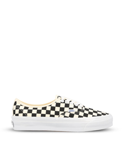 Sneakers realizzate in tela. VN000CQA2BO1 VANS