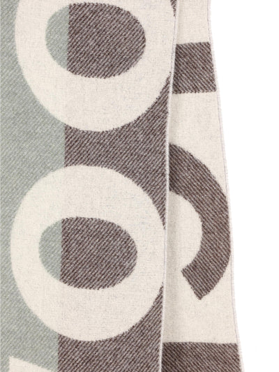 Sciarpa realizzata in lana. CFWWAC2010FRUT5143 7371 WOOLRICH