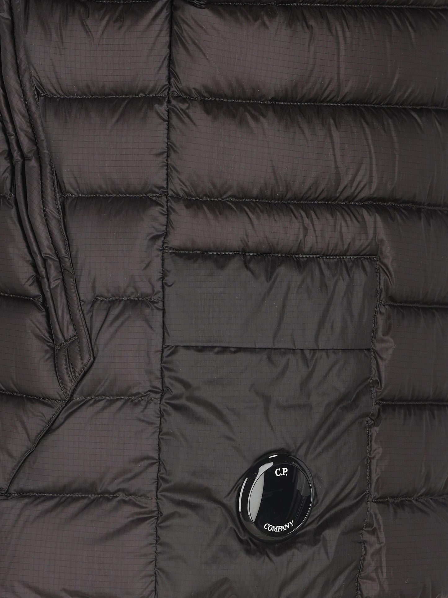 Gilet realizzato in poliammide. RCCMVE703A 110416A999 C.P COMPANY