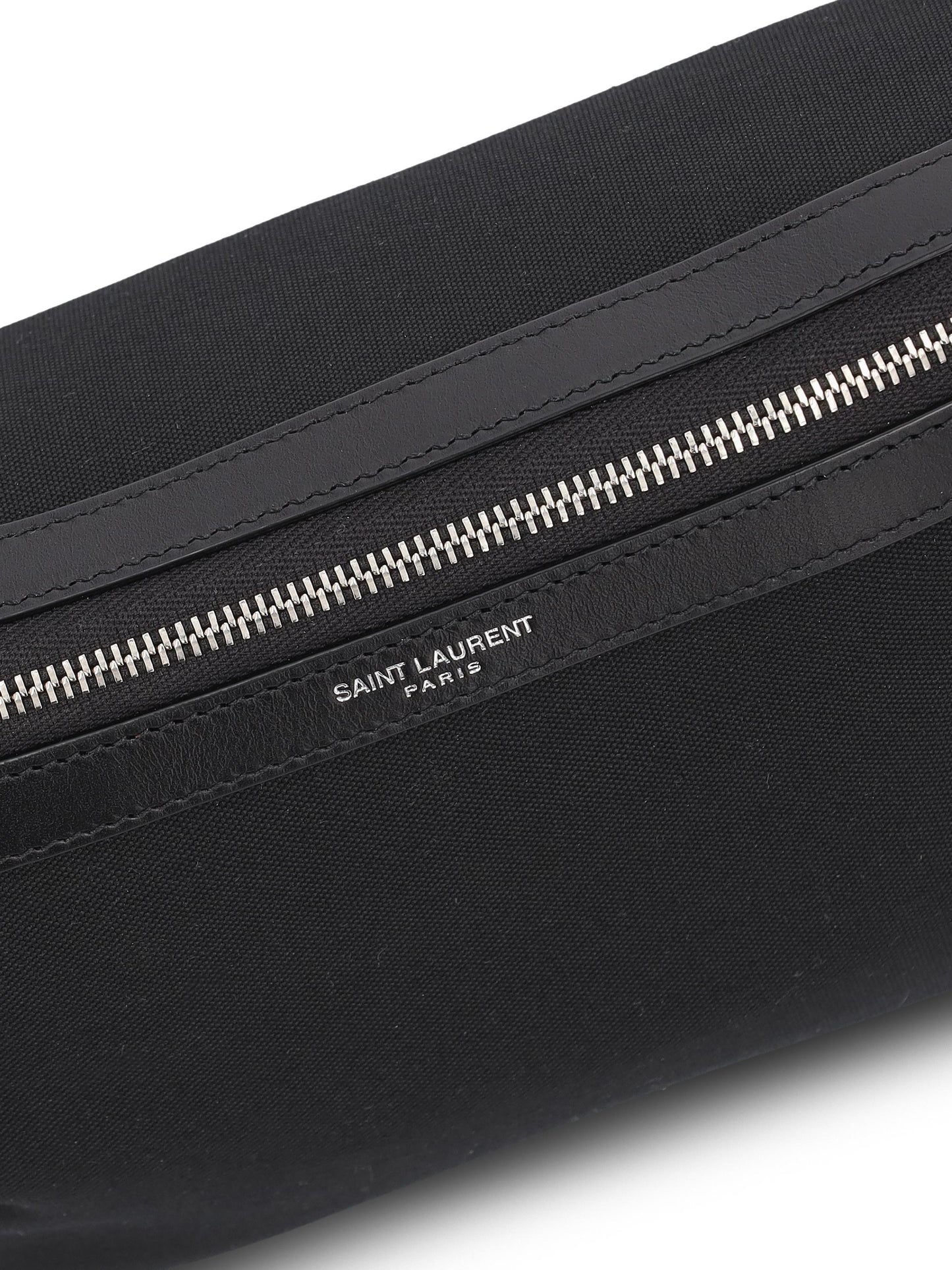 Marsupio realizzato in poliammide. 557831 FAE941000 SAINT LAURENT