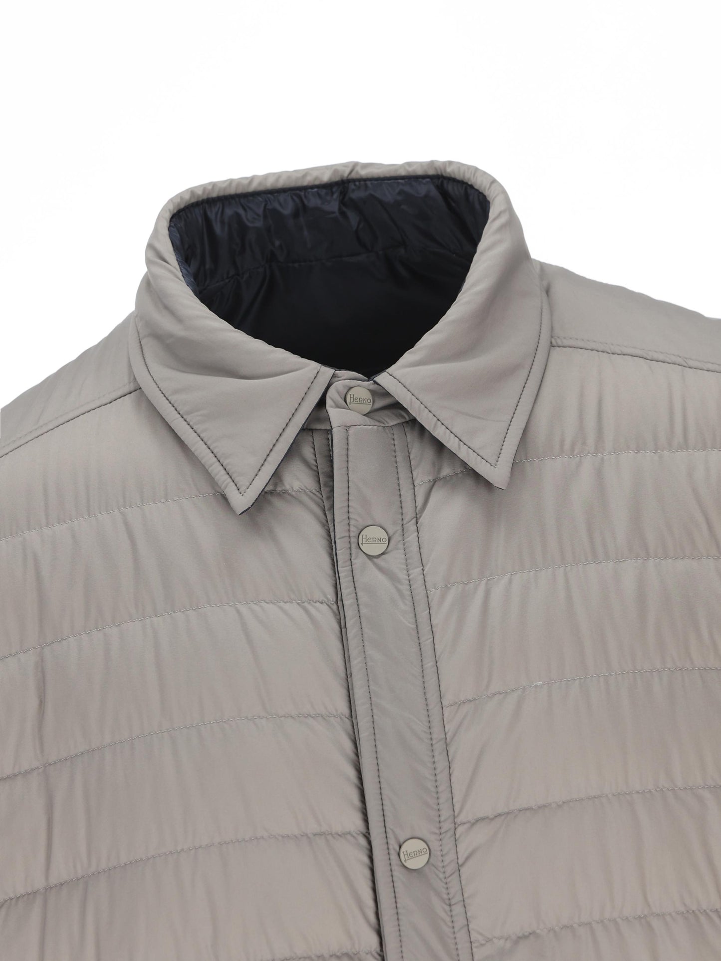 Piumino reversibile realizzato in poliammide. PI001321U 12020Z9294 HERNO