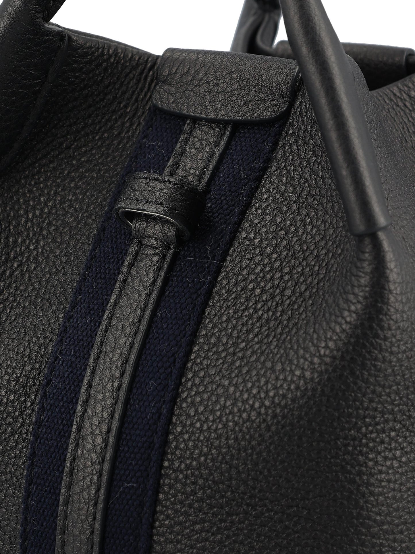 Borsa realizzata in pelle. FAM7943 W000 LORO PIANA