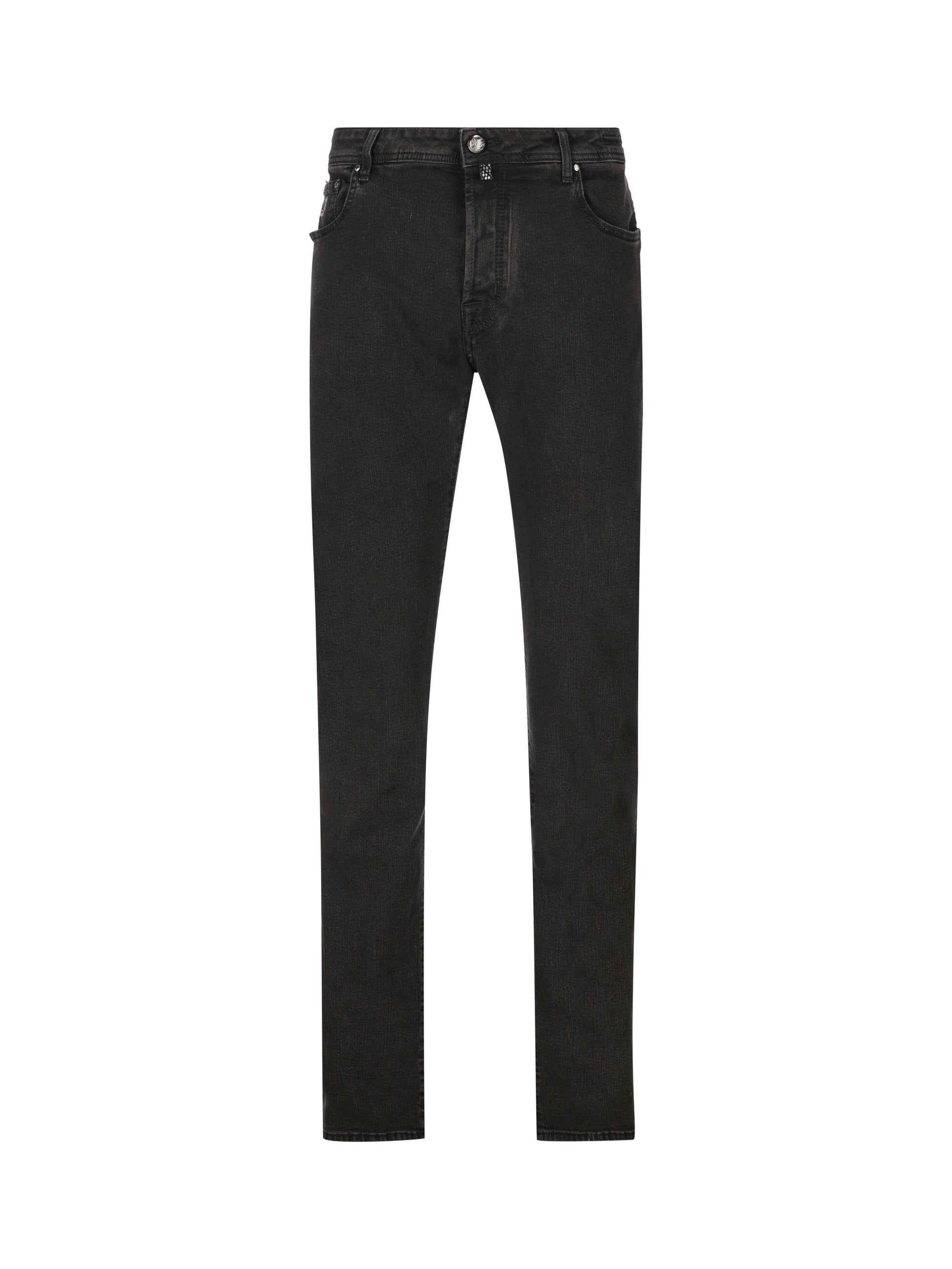 Pantaloni realizzati in cotone di colore nero, con patch sul retro. UQE04 P0003644D JACOB COHËN 