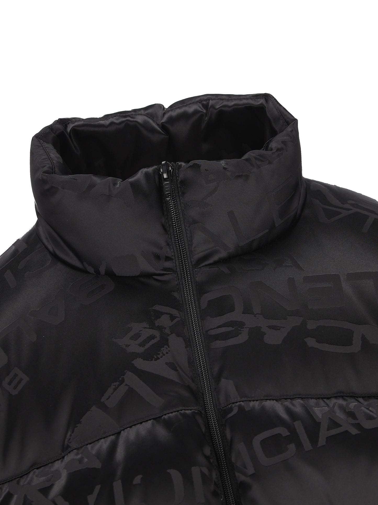 Piumino realizzato in poliammide. 850845 TTQ131000 BALENCIAGA 