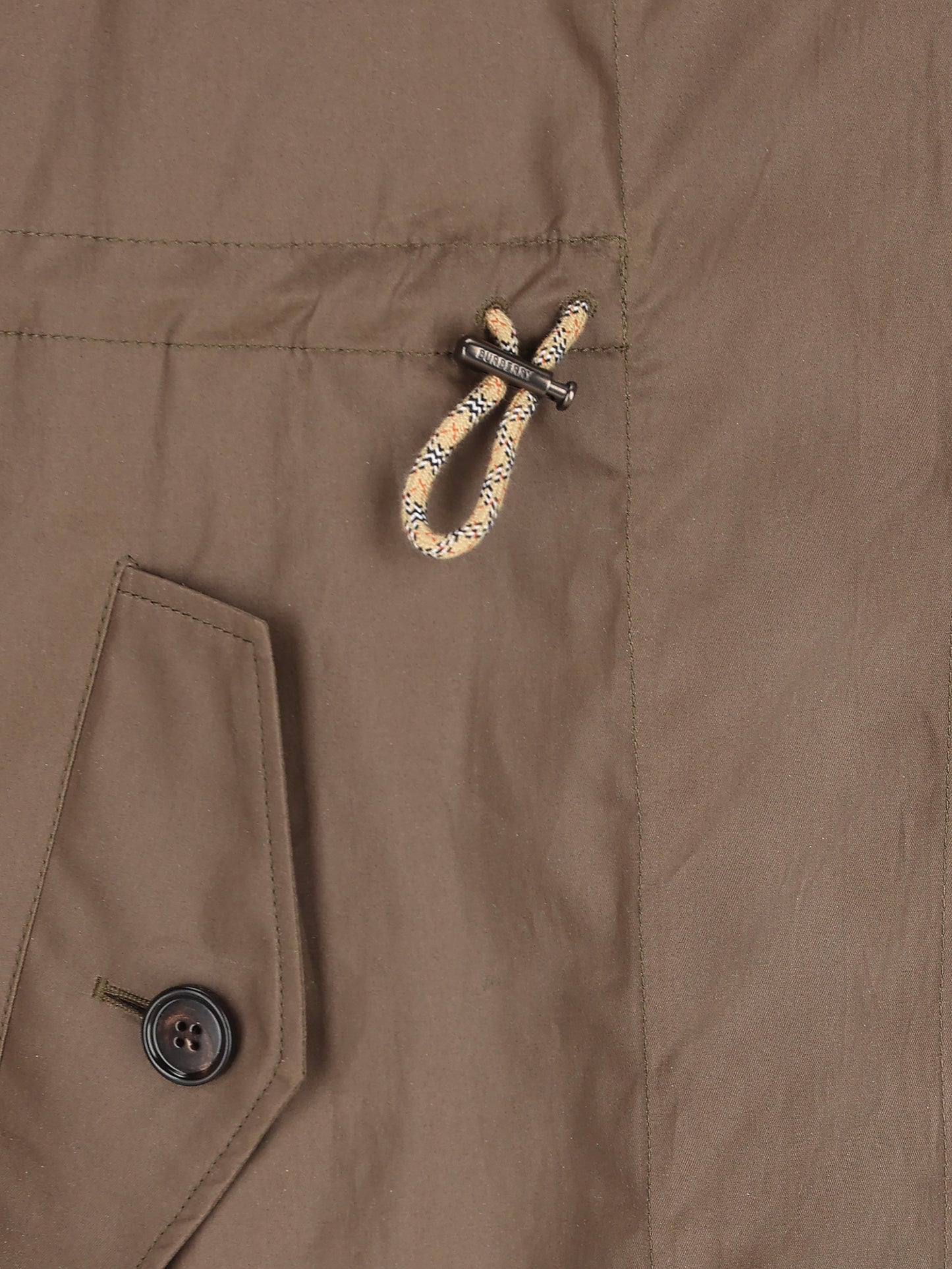 Parka realizzato in gabardine di cotone. 8116104 A1336 BURBERRY 