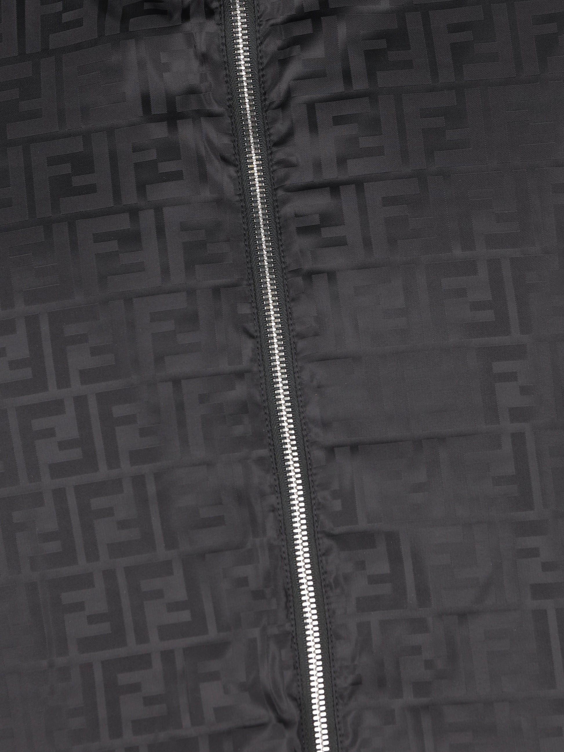 Gilet realizzato in pelliccia di visone. FMH064 AS9VF0GME FENDI 