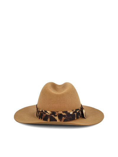 Cappello realizzato in pelliccia di coniglio. FXQ710 AVP7F0QB8 FENDI 