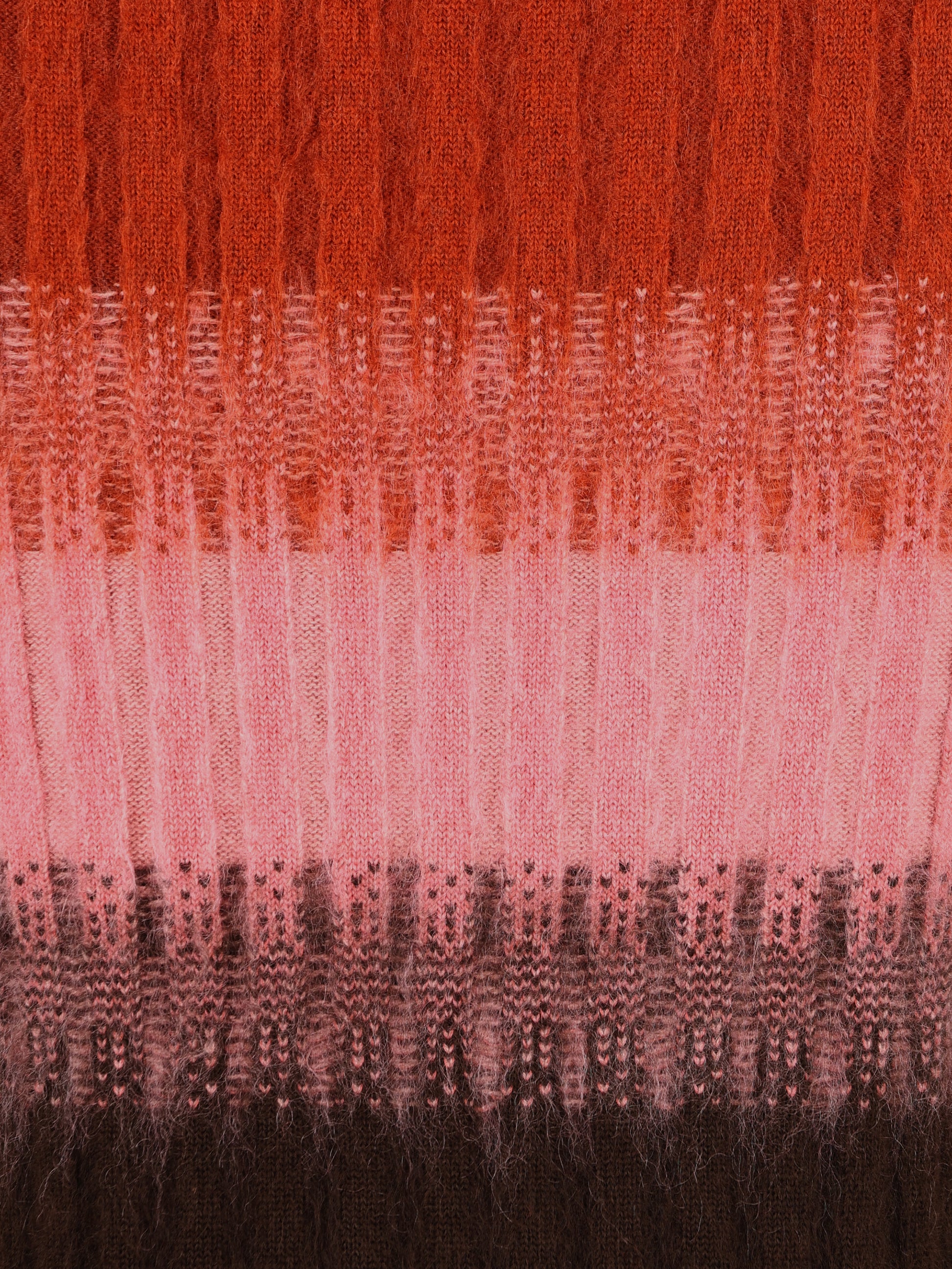 Gonna realizzata in mohair e poliammide. FZQ994 AYLTF1TIN FENDI 