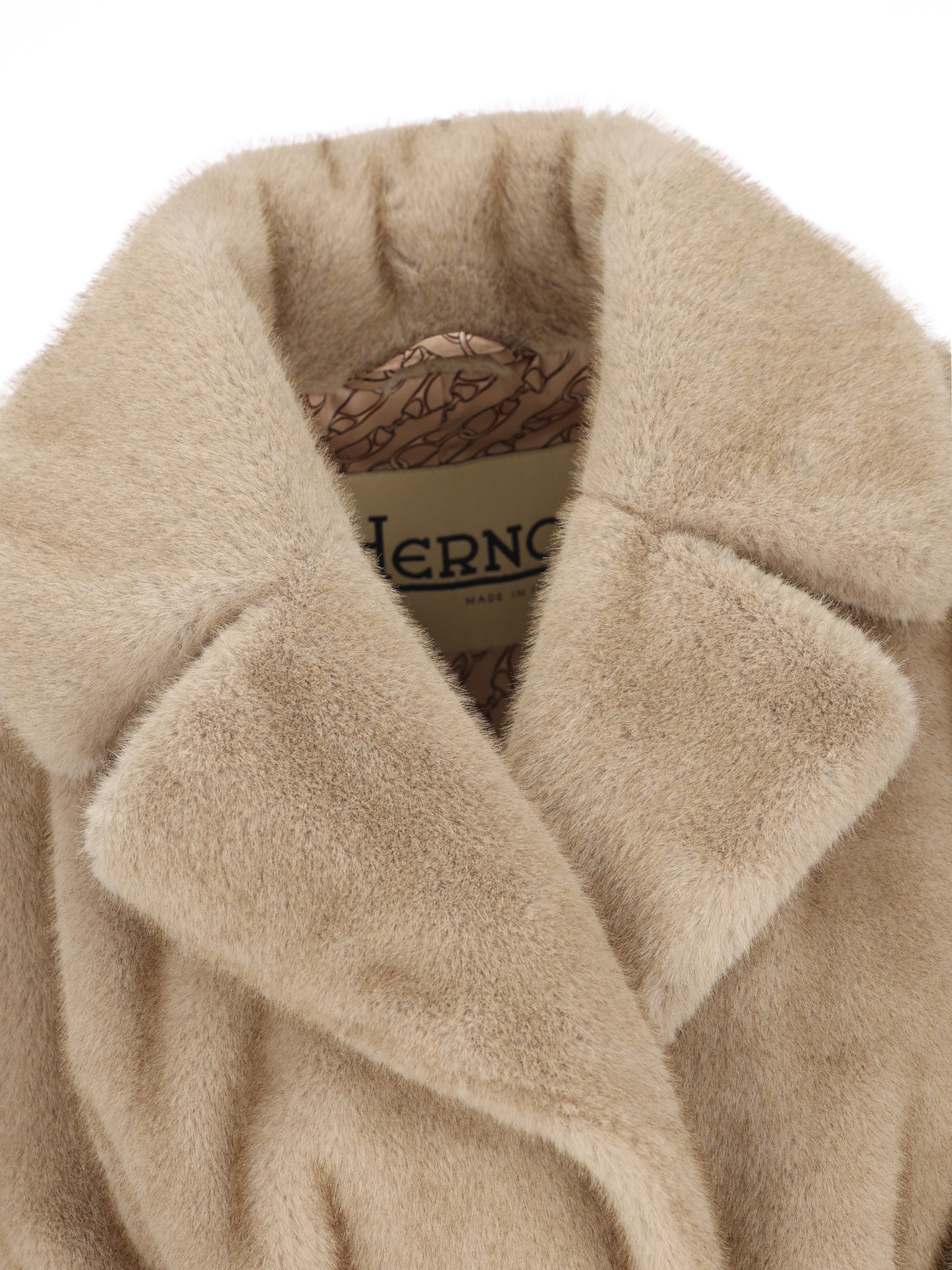 Cappotto realizzato in poliestere. CA000582D 127391985 HERNO 