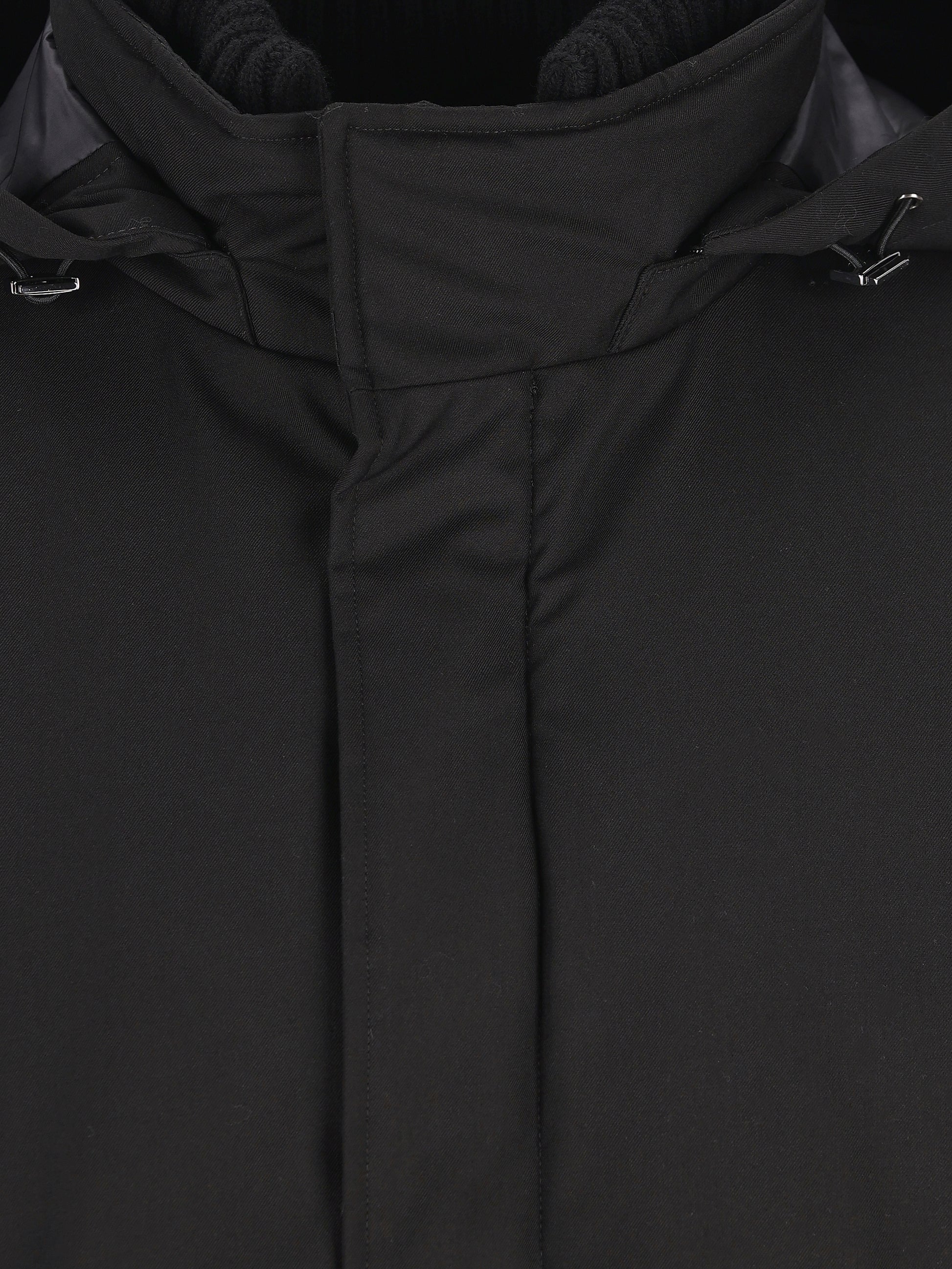Giacca realizzata in poliestere. PI001155U 126389300 HERNO 
