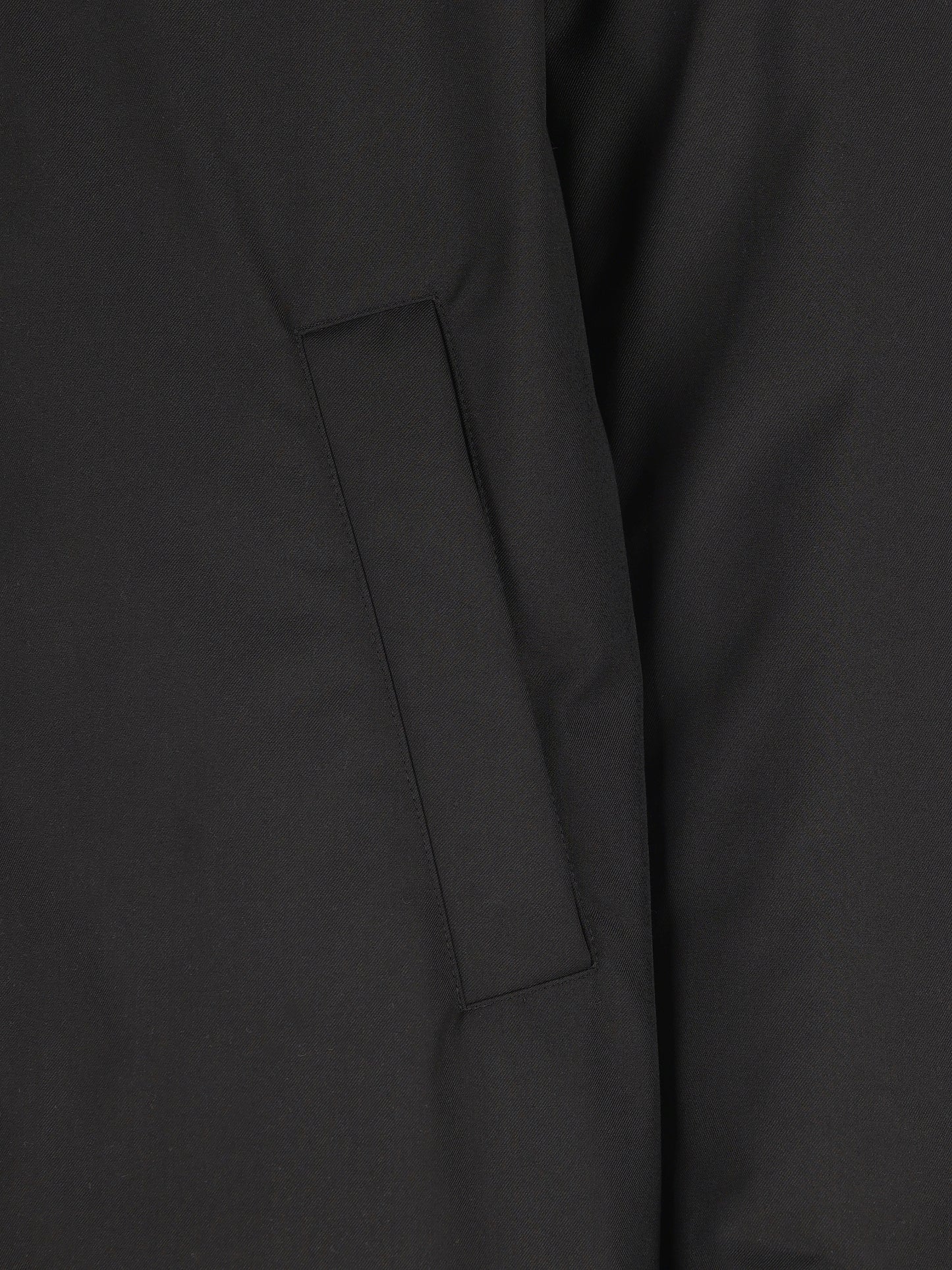 Giacca realizzata in poliestere. PI001155U 126389300 HERNO 