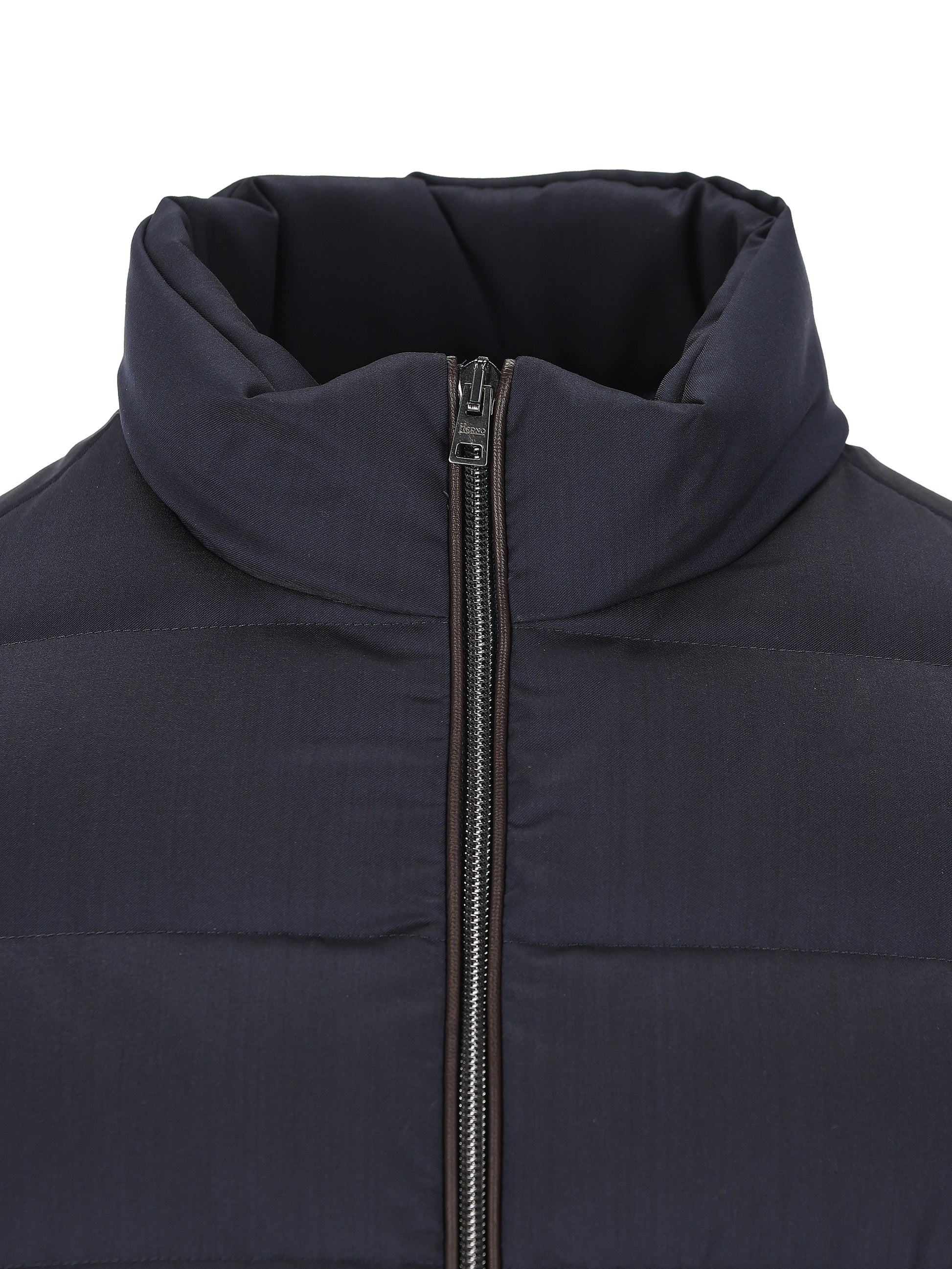 Piumino realizzato in misto lana vergine. PI001262U 127369200 HERNO 