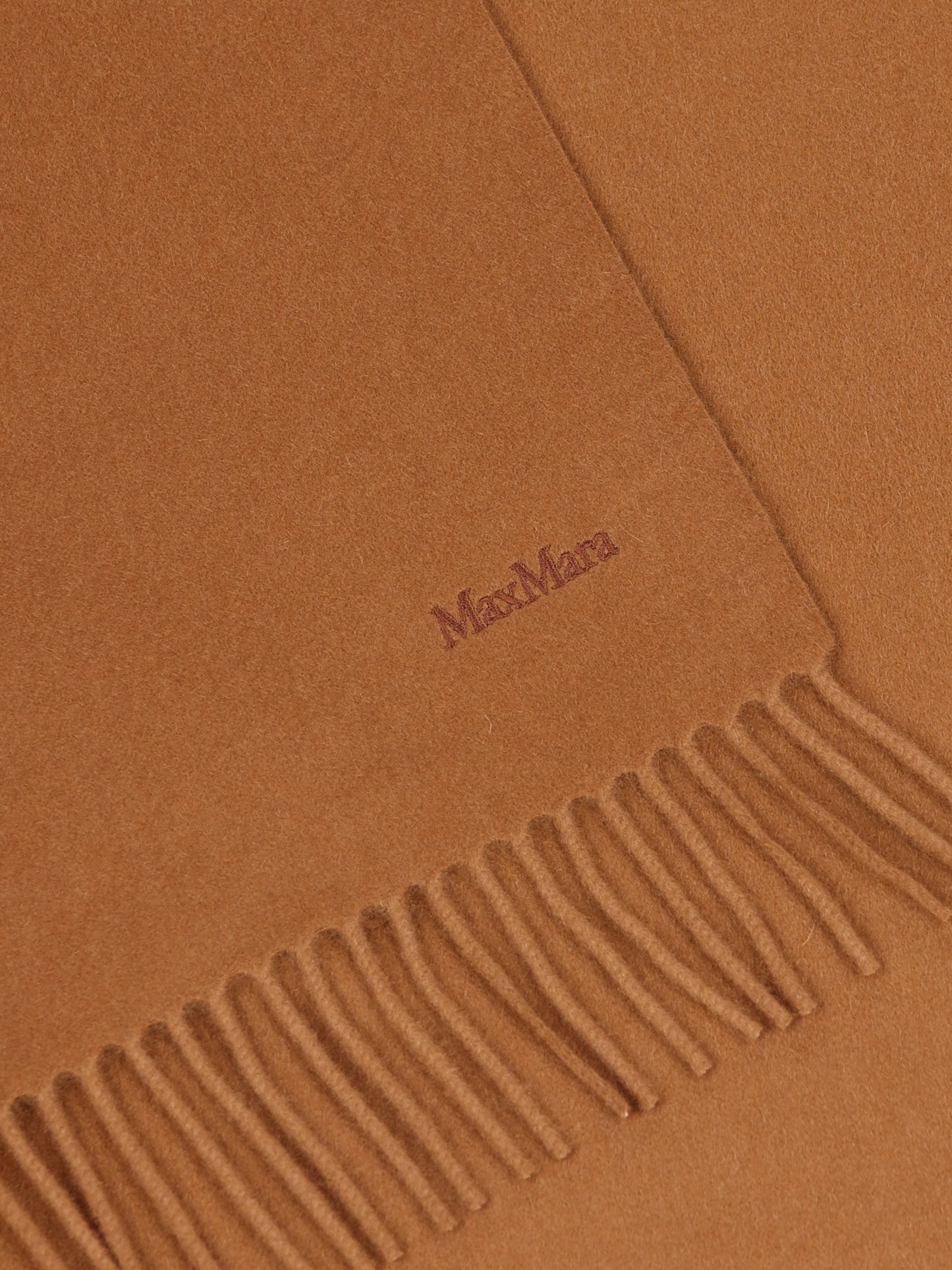Sciarpa realizzata in cashmere. 2524546332600 009 MAX MARA 