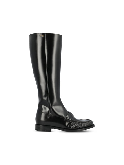 Stivali realizzati in pelle di vitello. 1W201O P39F0002 PRADA 
